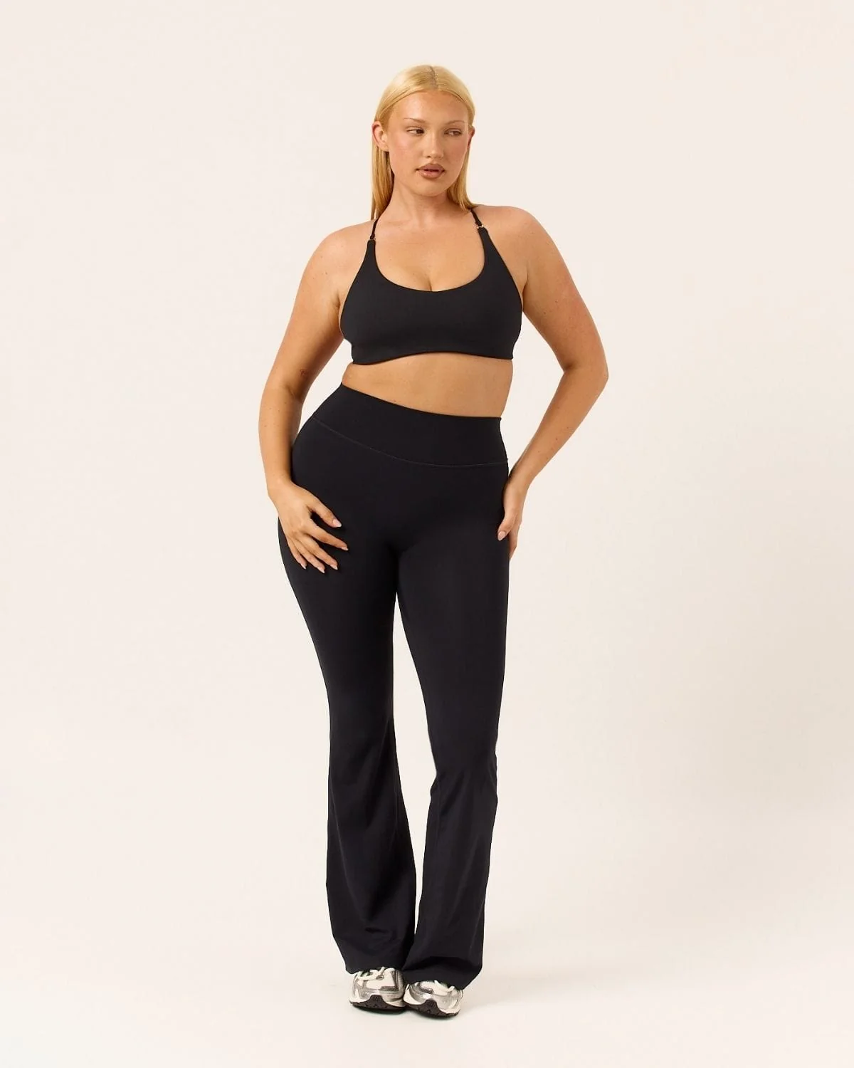 Serenity Chelsea Crop | Black