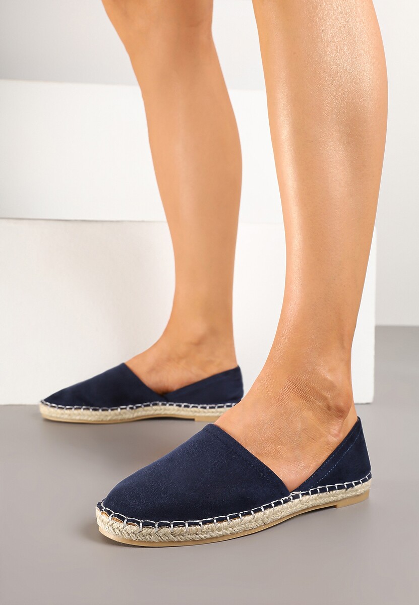 Granatowe Espadryle  Ozdobione Wyciętą Cholewką i Plecionką Wommea