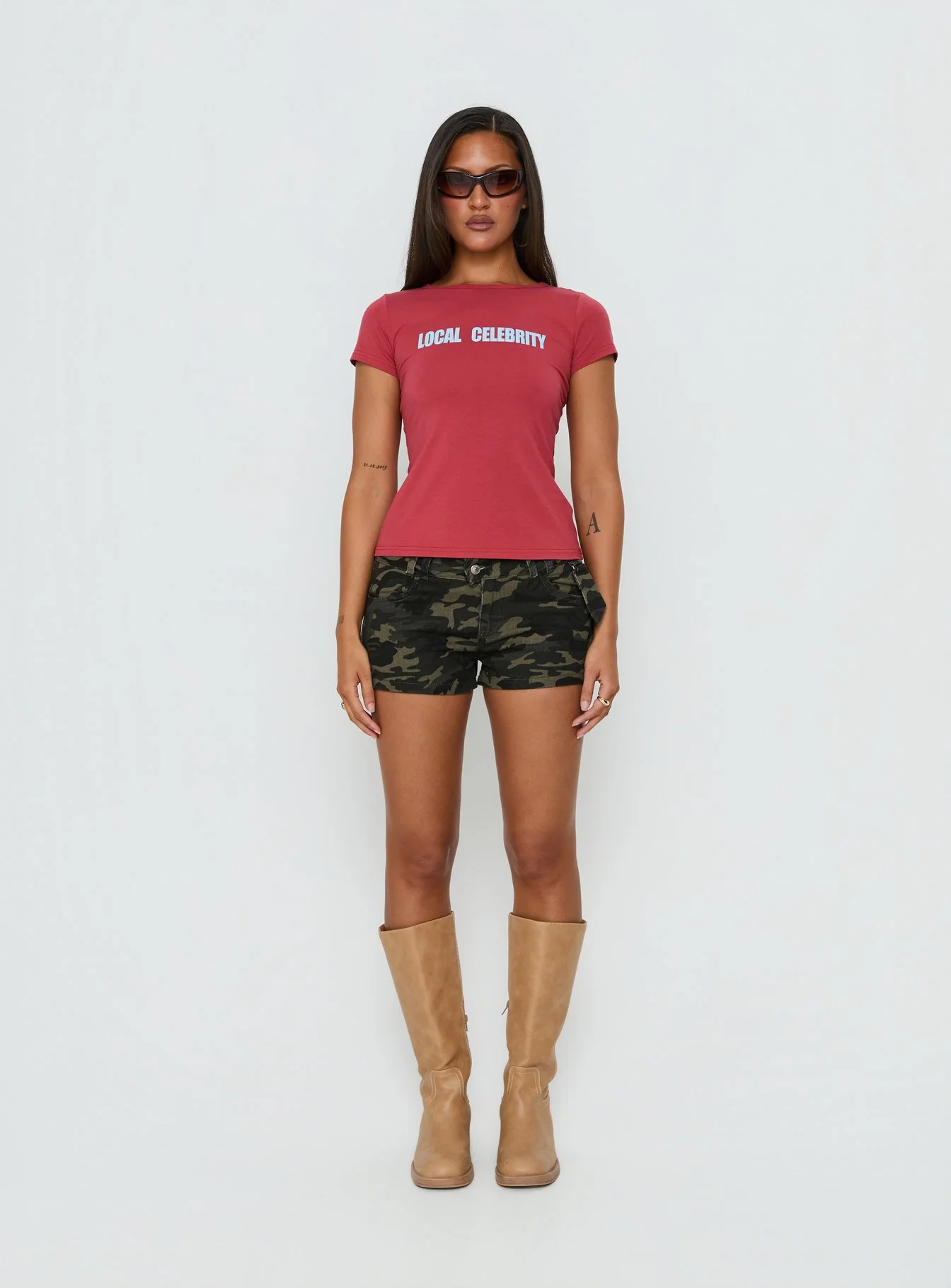 Local Celebrity Graphic Top Washed Red