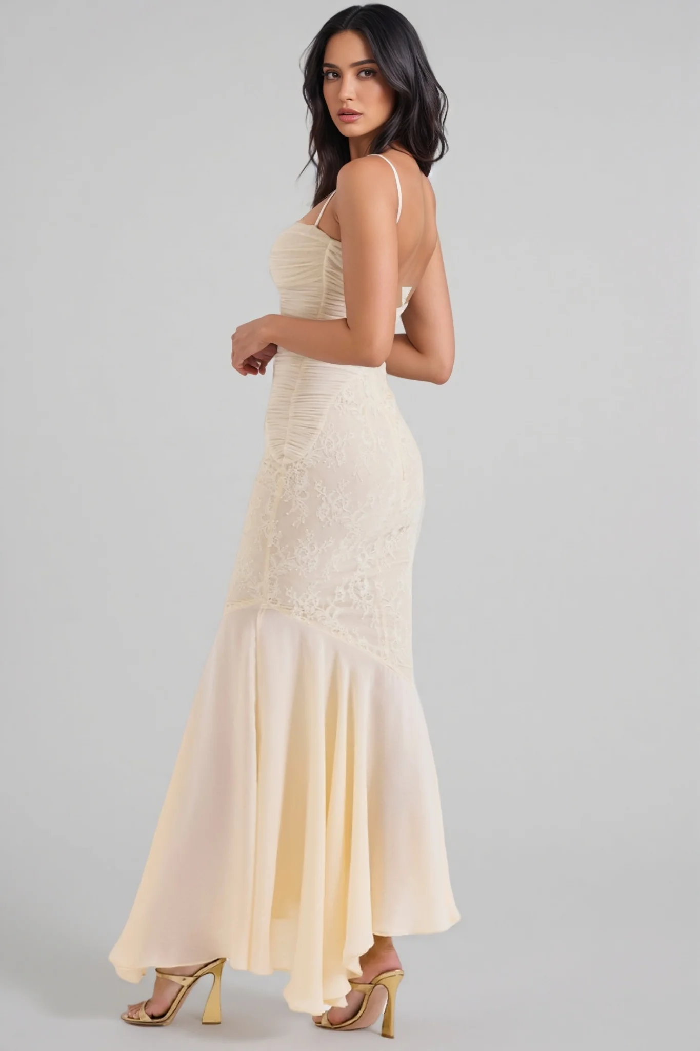 Vaelse Lace Ruffle Halter Maxi Dress