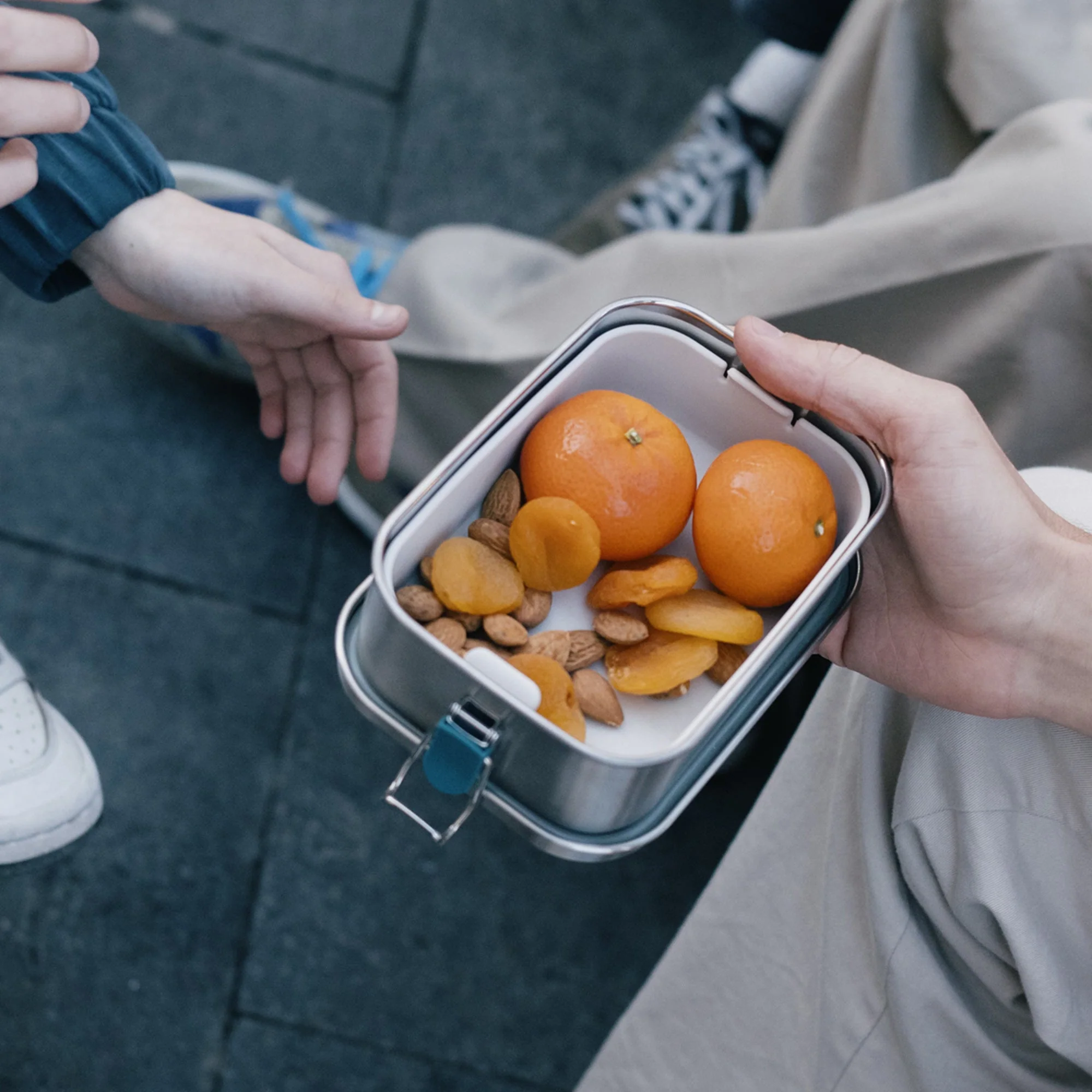 Vogeelle Stainless Steel Lunch Box with heat safe insert - Blue Abyss