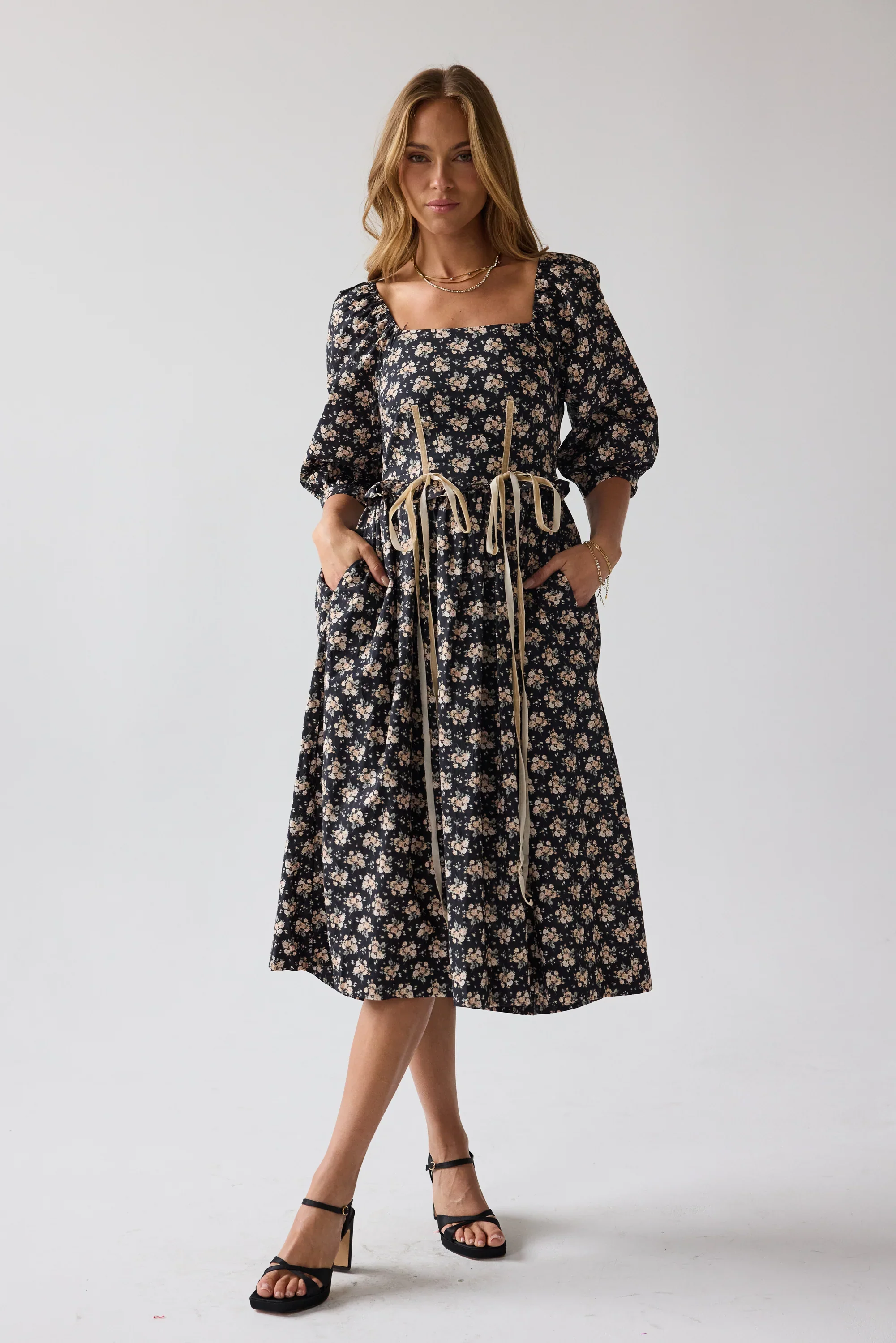 Gloria Floral Midi Dress in Black