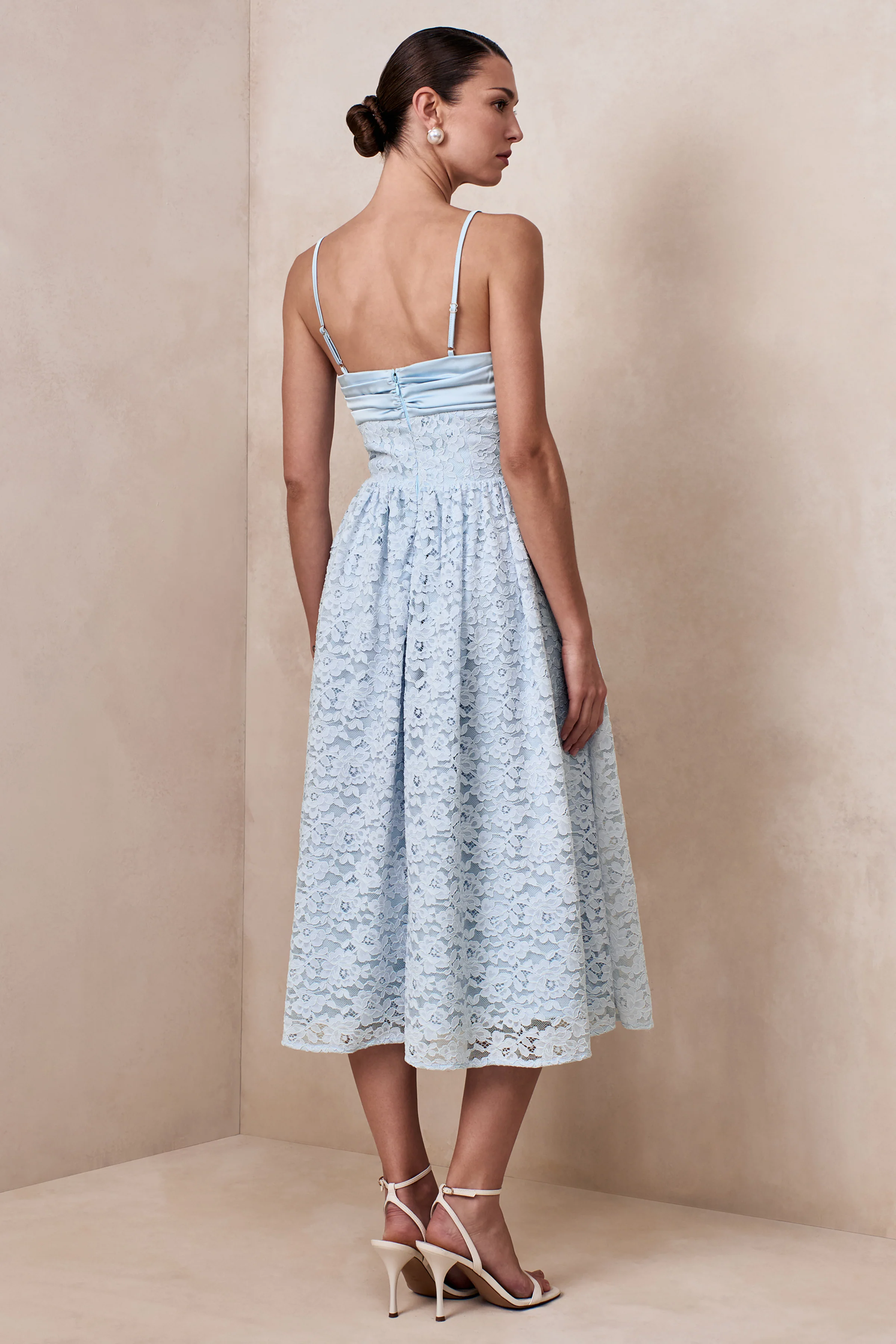 Gloriana | Powder Blue Lace Sweetheart-Neck Midi Dress