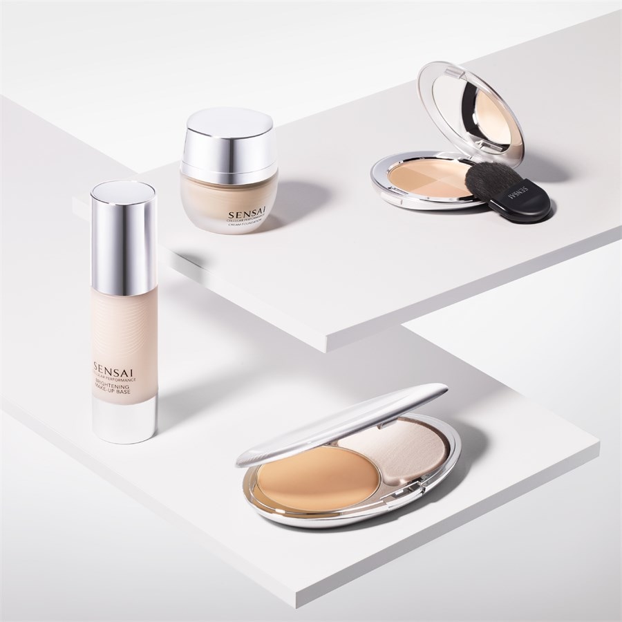 SENSAI Cellular Performance Foundations Total Finish Foundation - wkład