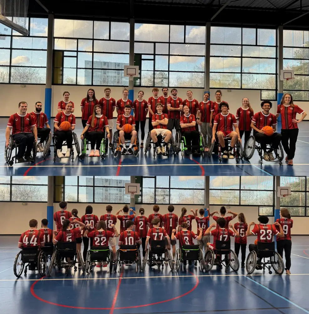 STAPS de Metz team wearing their custom MOMUTO football jerseys in Francia, FFSU