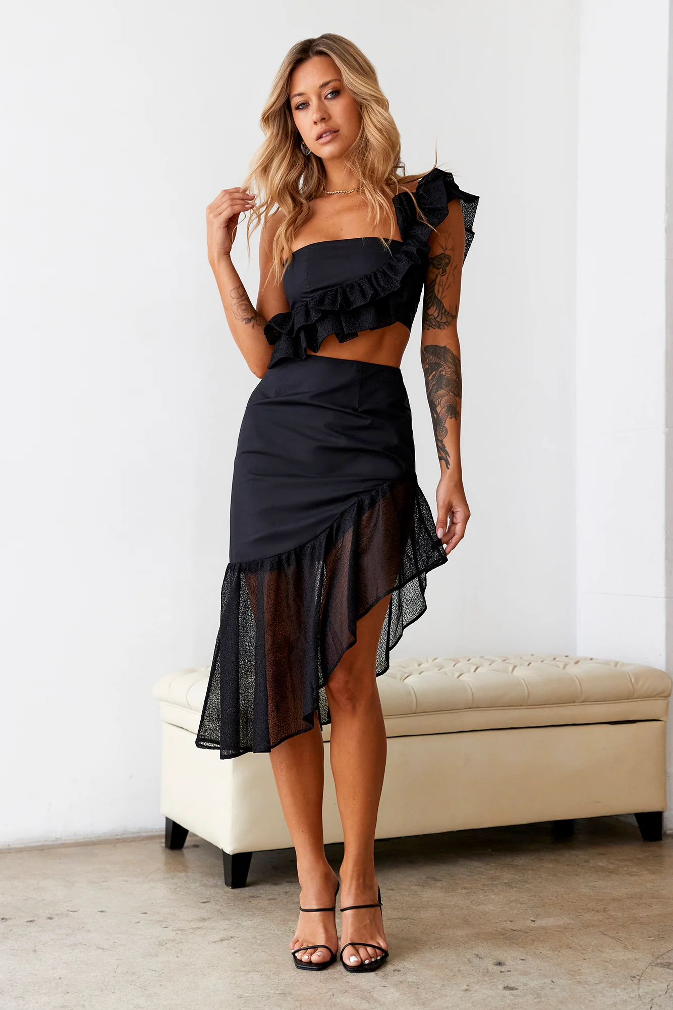SUR BELLE Key To Wonderland Midi Skirt Black