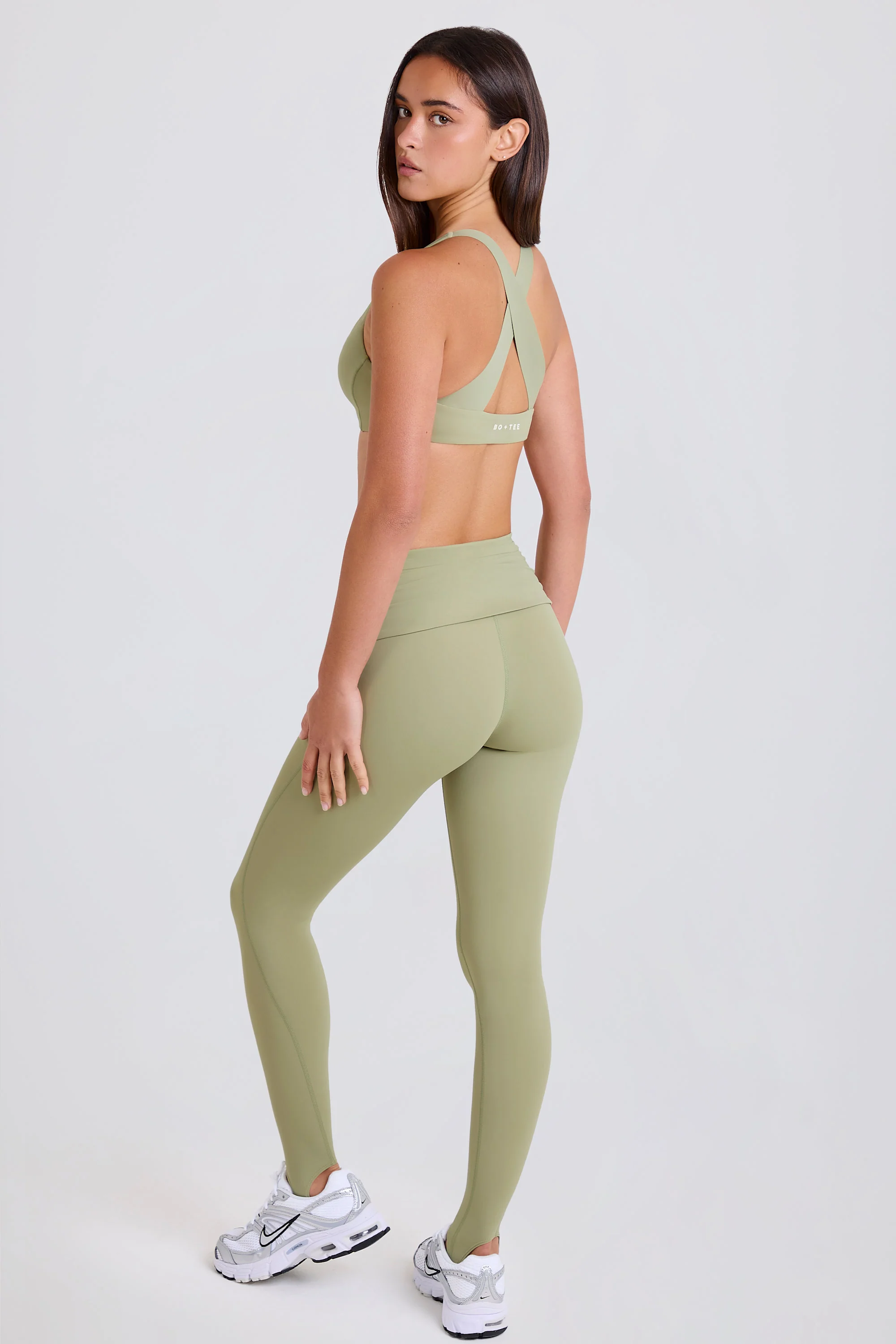 Four-Way Stretch Foldover Mid-Rise Stirrup Leggings in Matcha