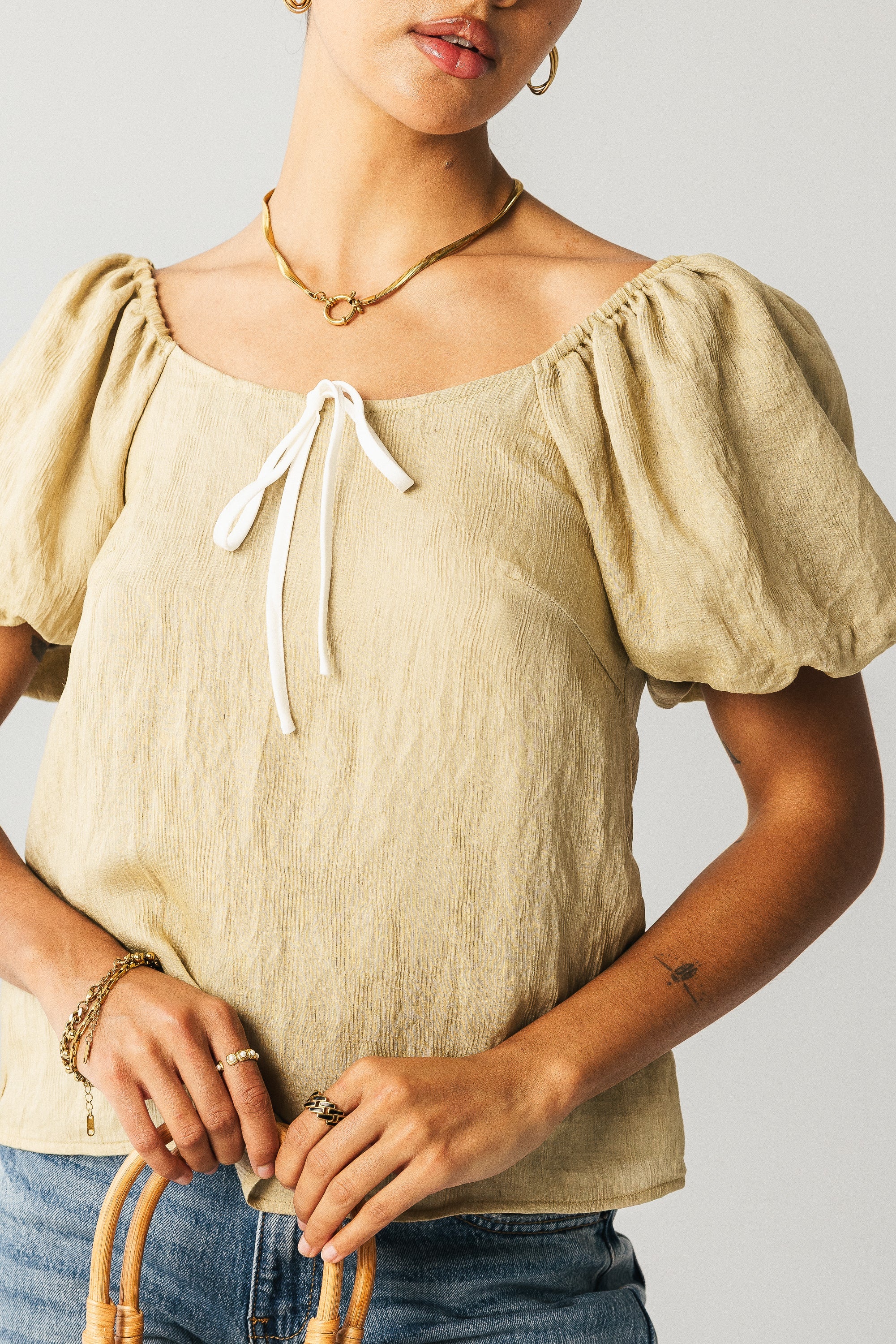 Anora Blouse in Khaki