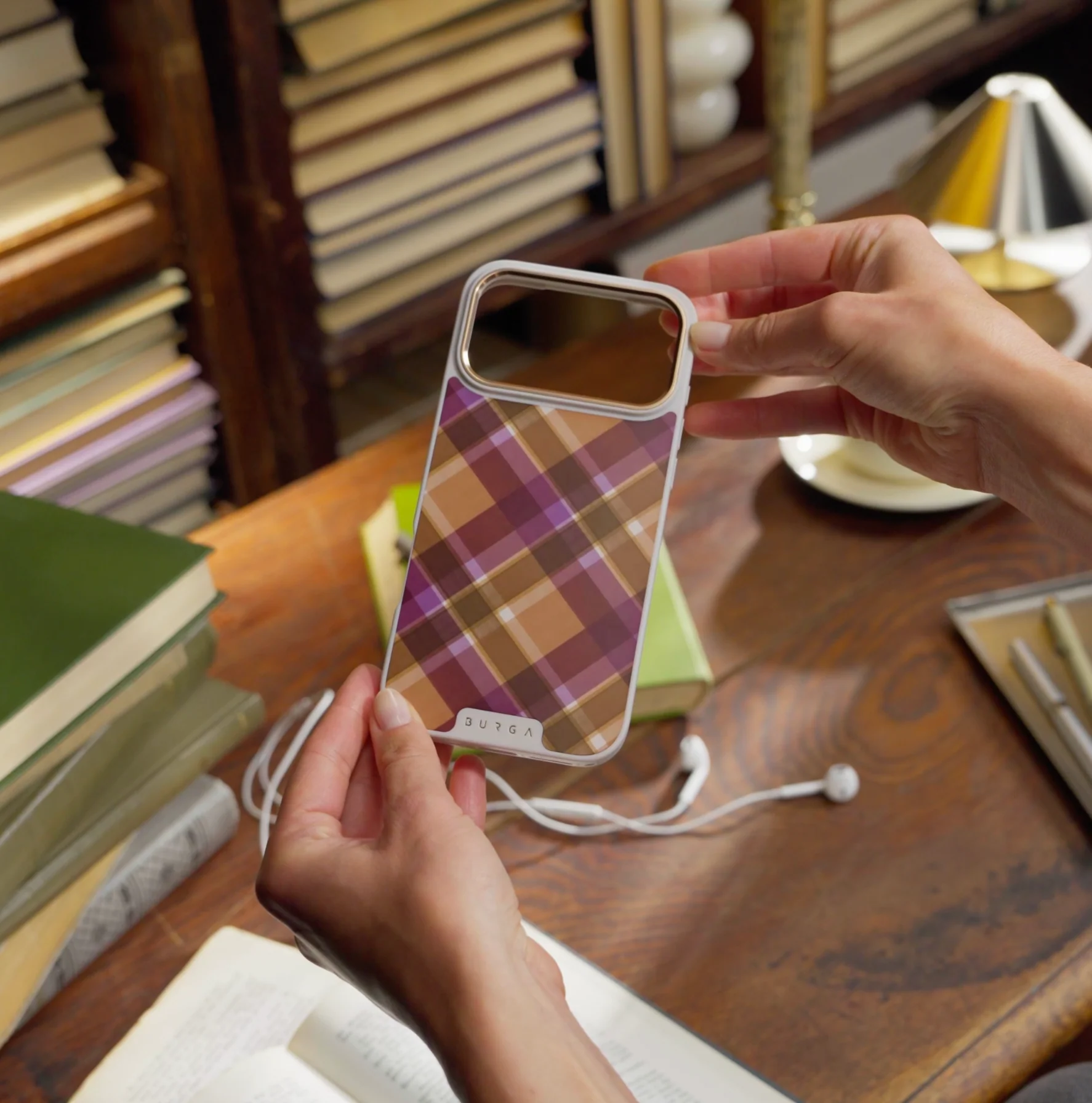 September Issue - Samsung Galaxy S25 Plus ケース
