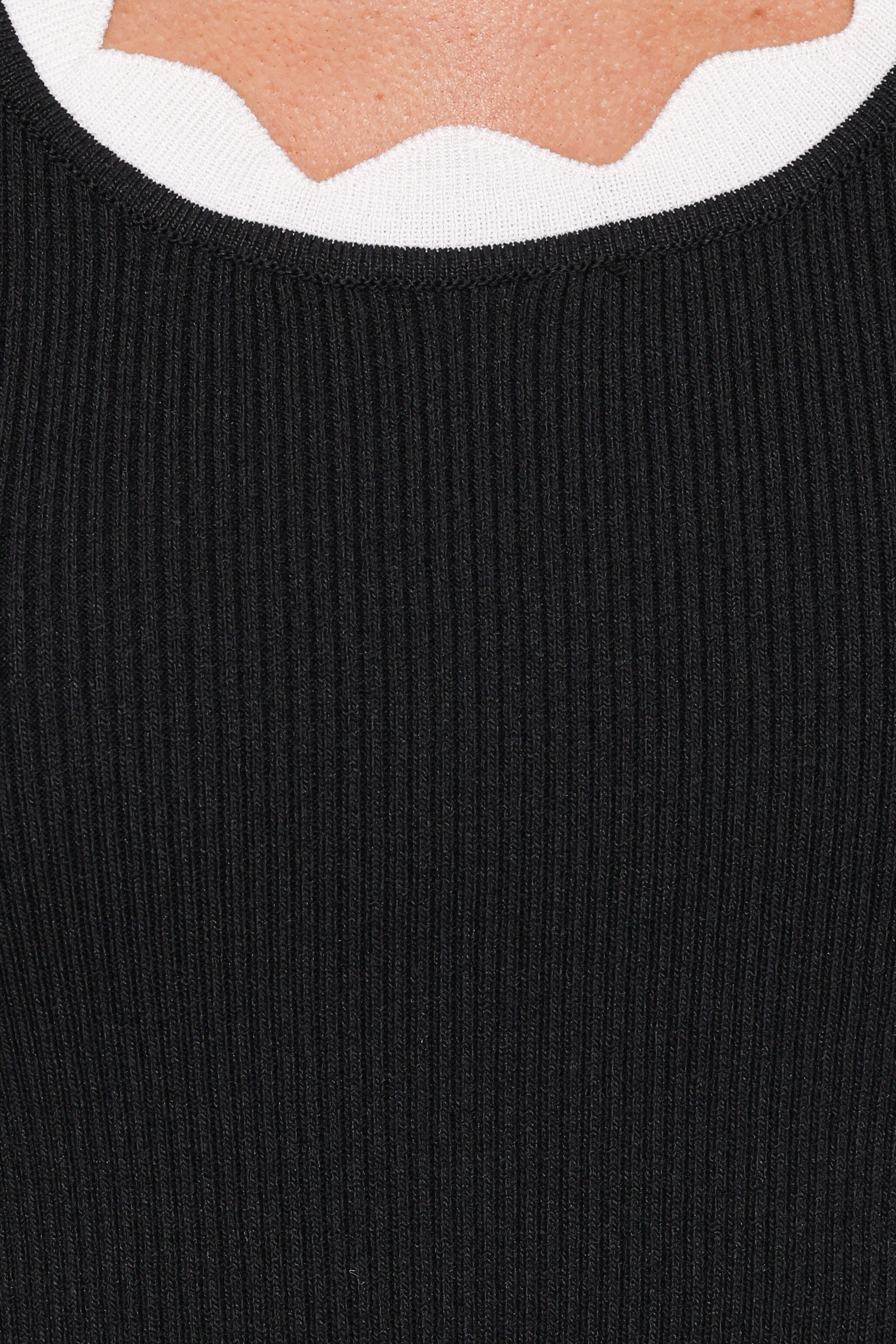 Johnson Scalloped Trim Tank - Black White
