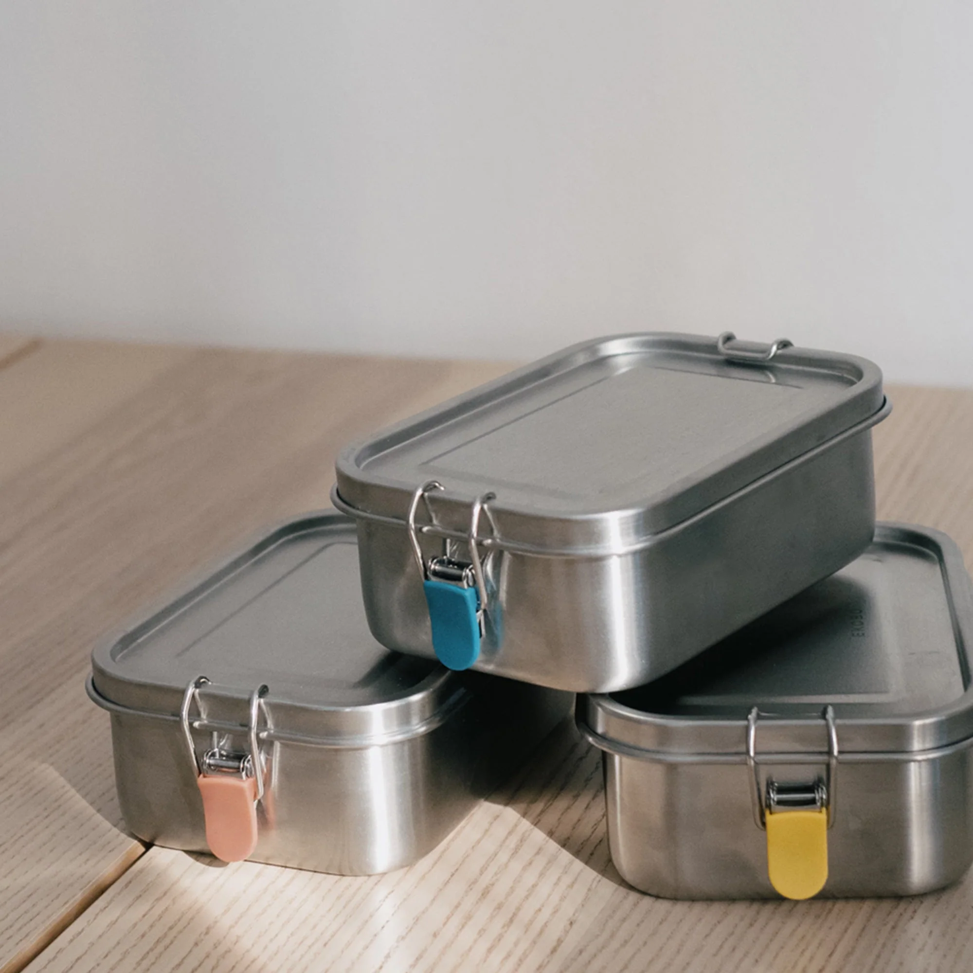 Vogeelle Stainless Steel Lunch Box with heat safe insert - Terracotta