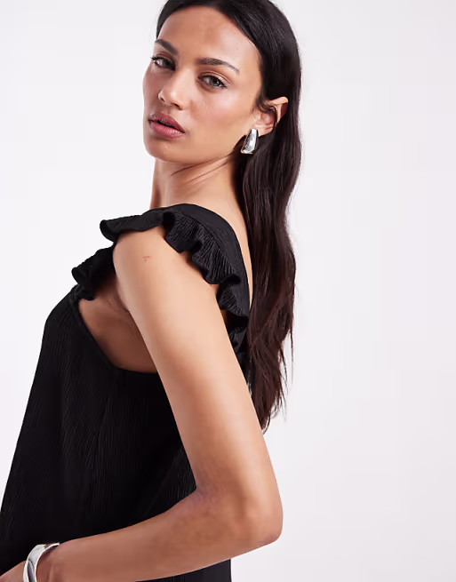 Pieces plisse maxi dress with ruffle sleeves in black