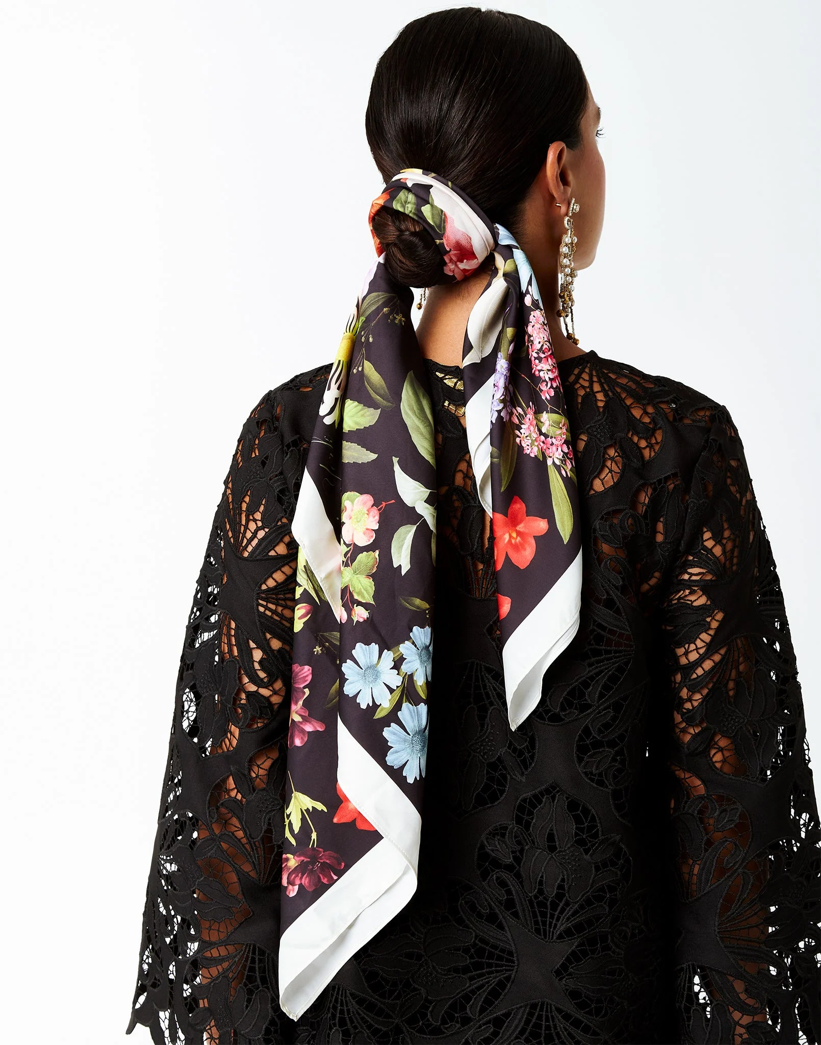 Sabina Scarf