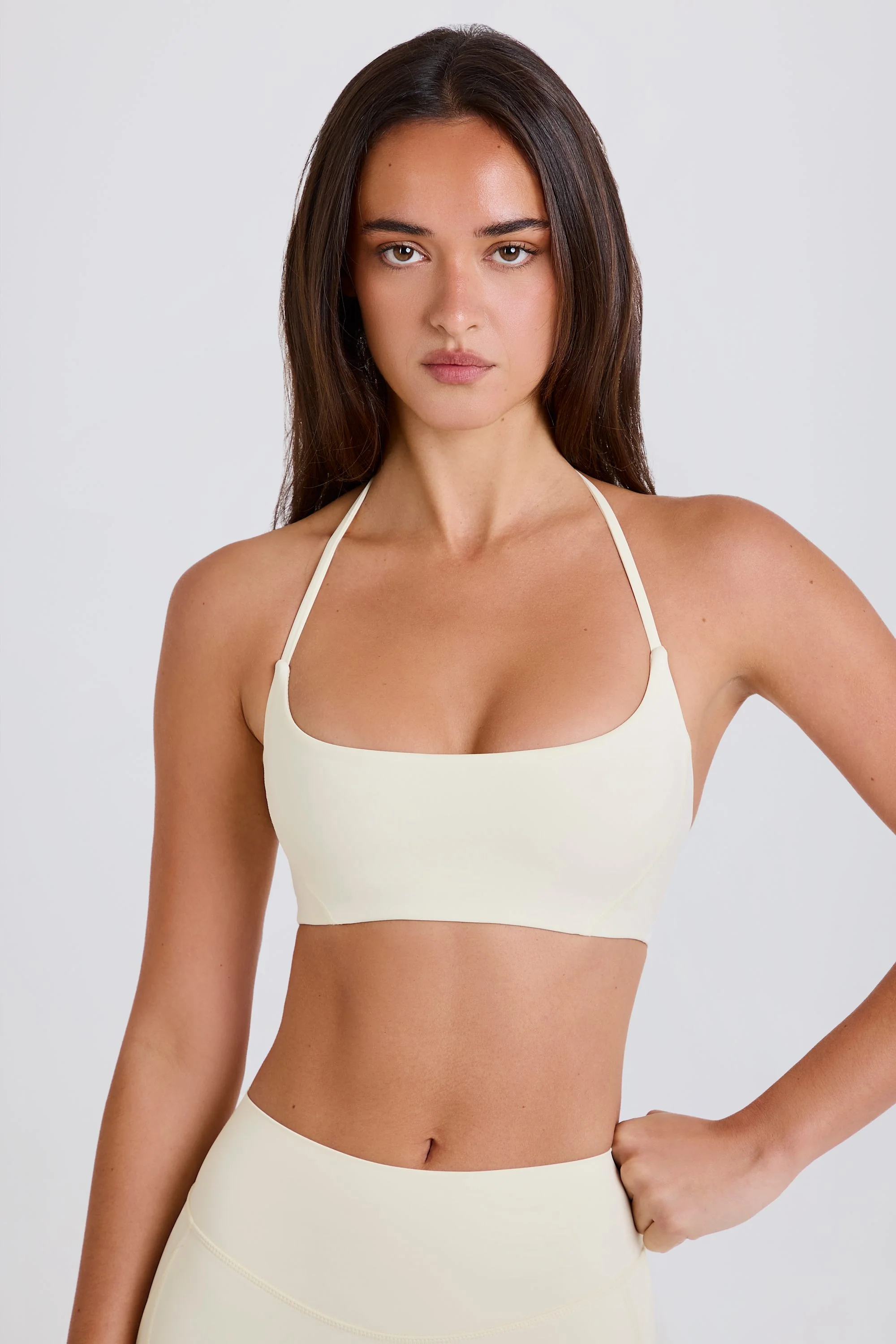 Four-Way Stretch Scoop-Neck Halterneck Sports Bra in Cream