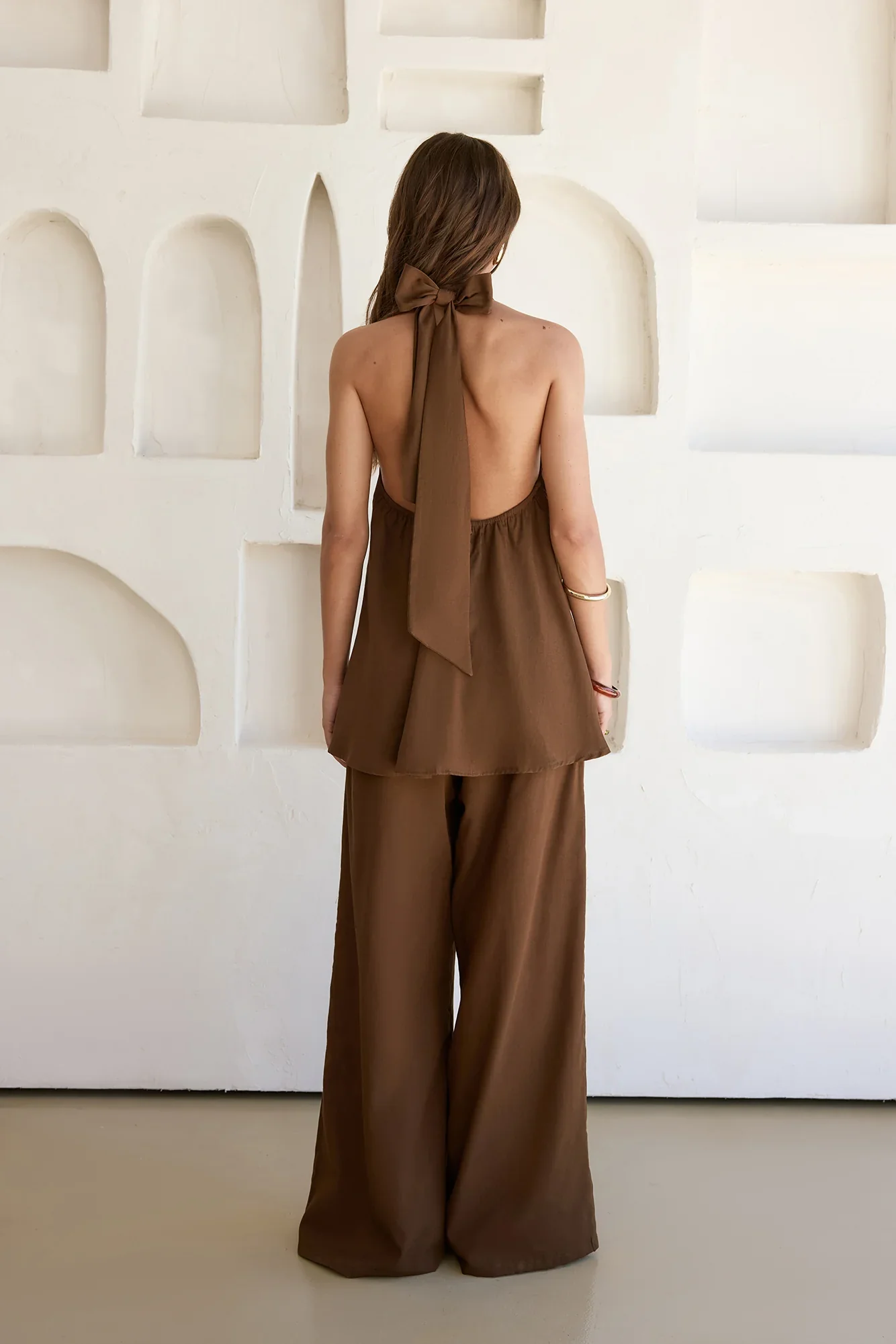 Somewhere In Between Set Brown
