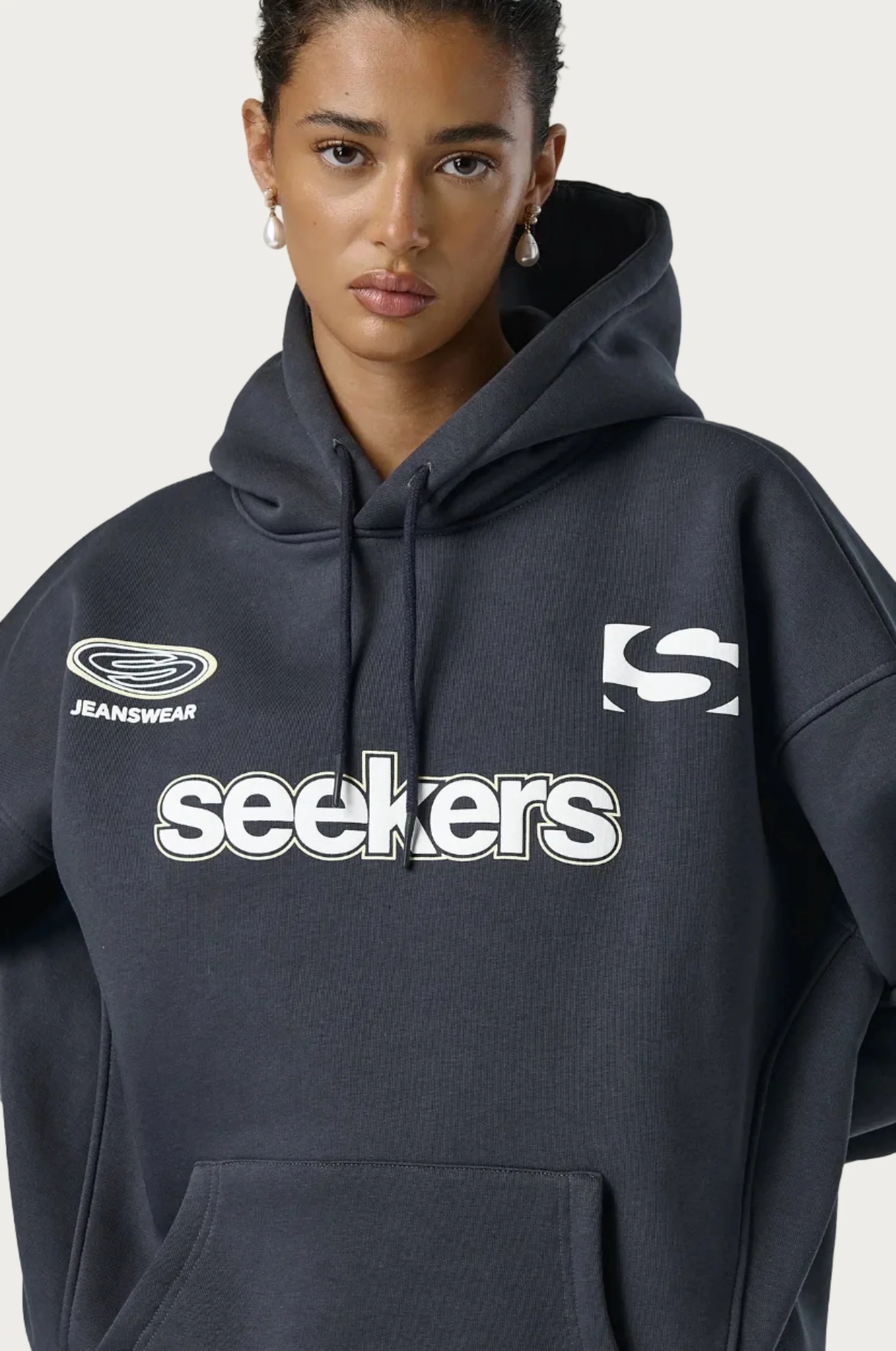 Seekers Motif Hoodie in Skipper