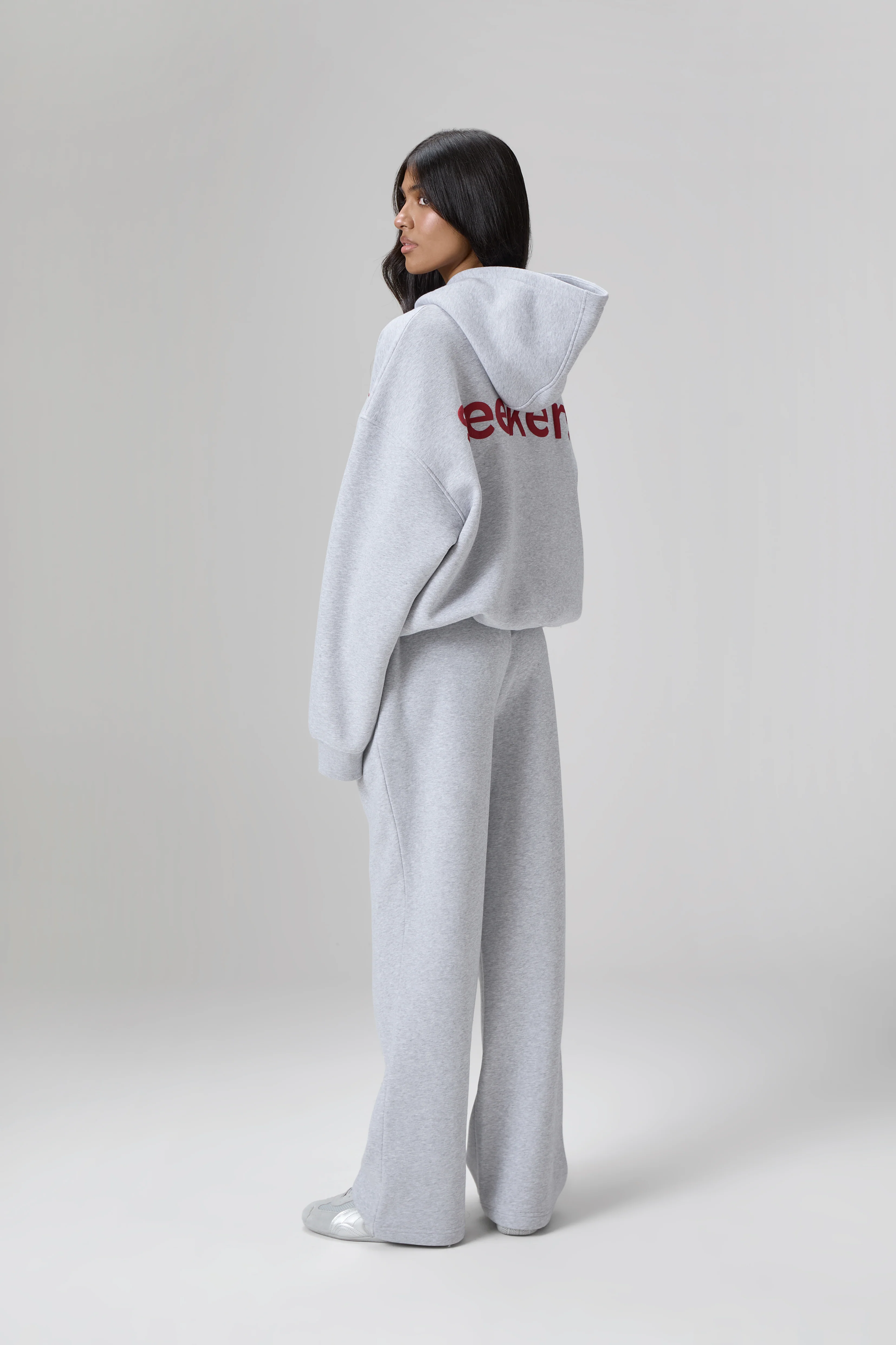Seekers Classic Wide Leg Sweatpants in Grey Melange