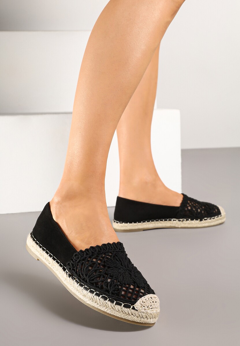 Czarne Espadryle z Ażurową Cholewką i Plecionką Sdivena