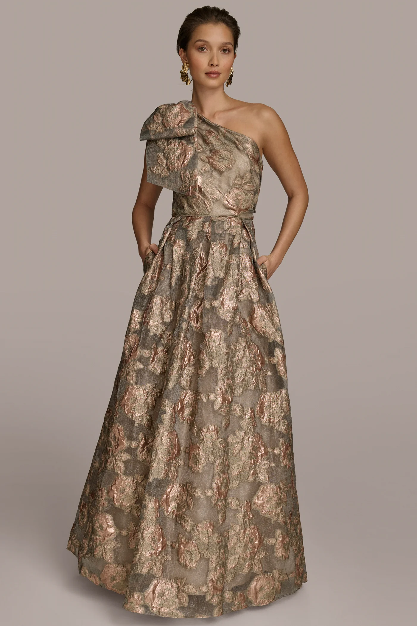 ONE SHOULDER BOW JACQUARD BALL GOWN