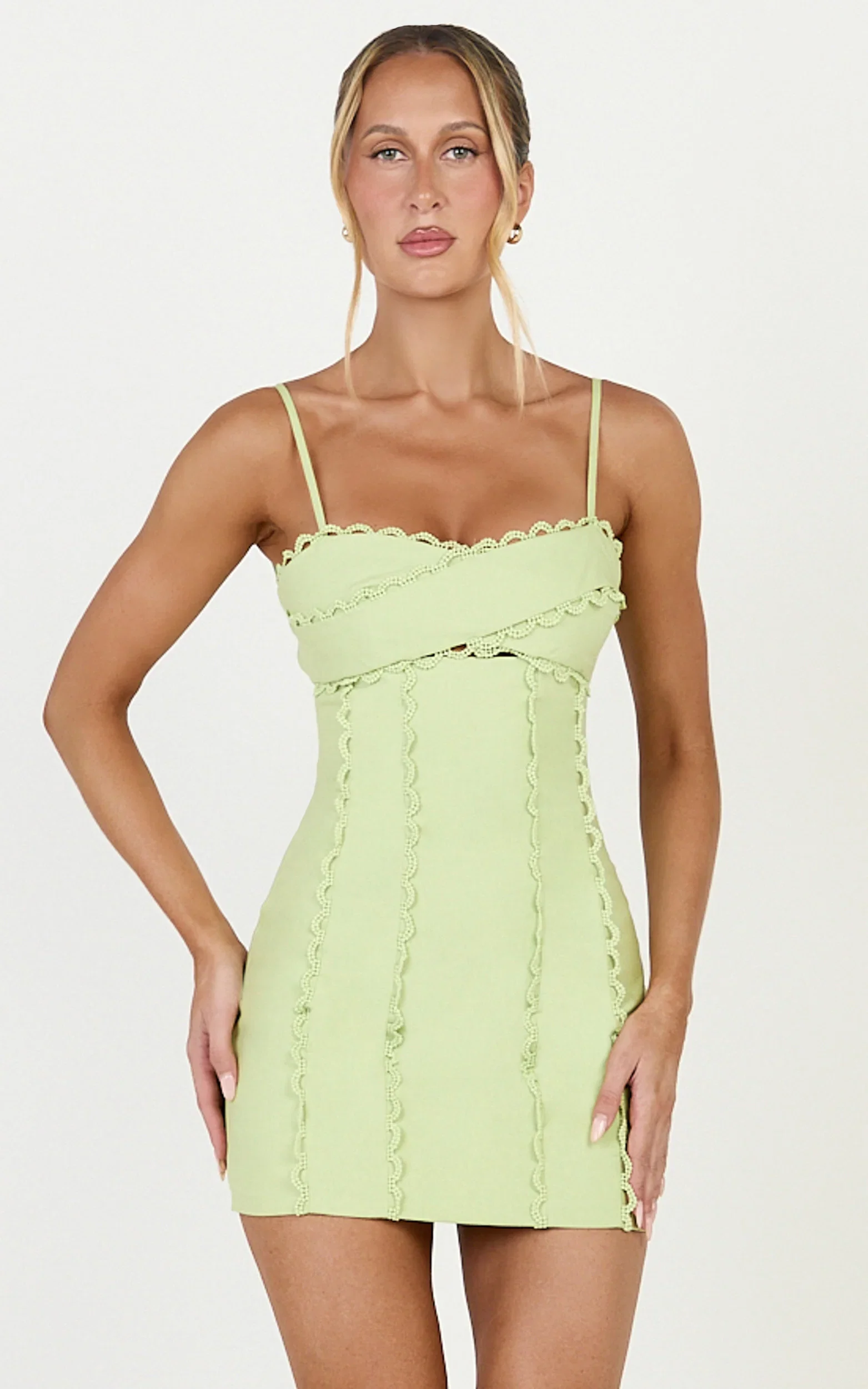 Gigi Mini Linen Blend Dress - Sweetheart Tie Back Scallop Detail Dress in Pastel Green