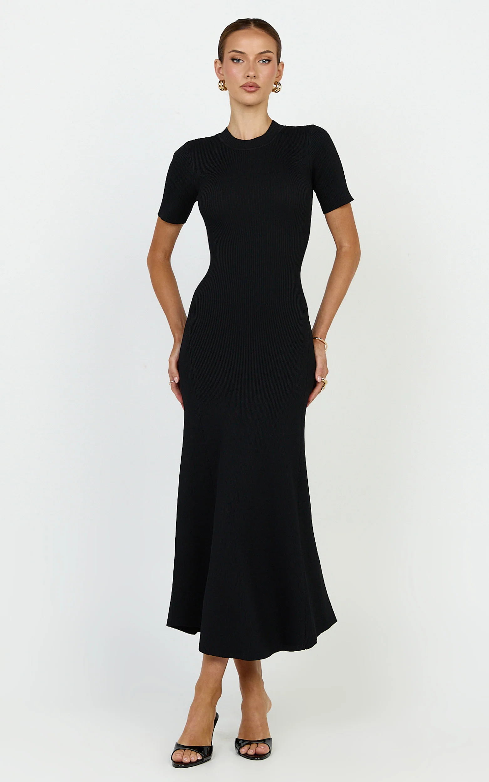 Lanie Midi Dress - Knitted Crew Neck Short Sleeve Dress in Black