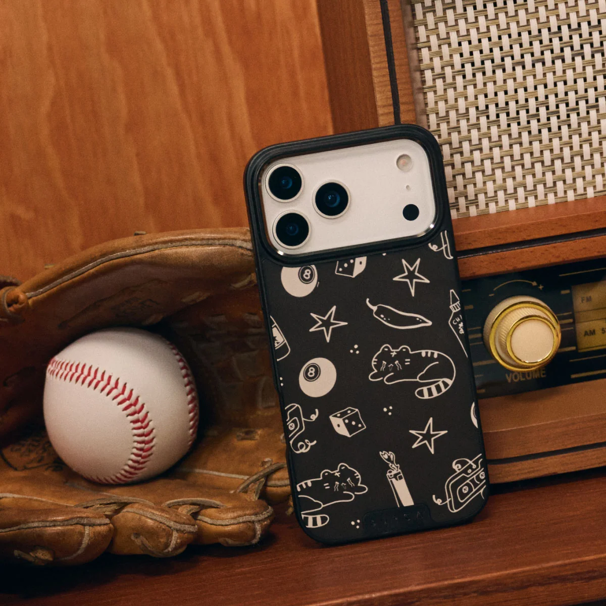 Essentials - iPhone 11 Pro Max ケース