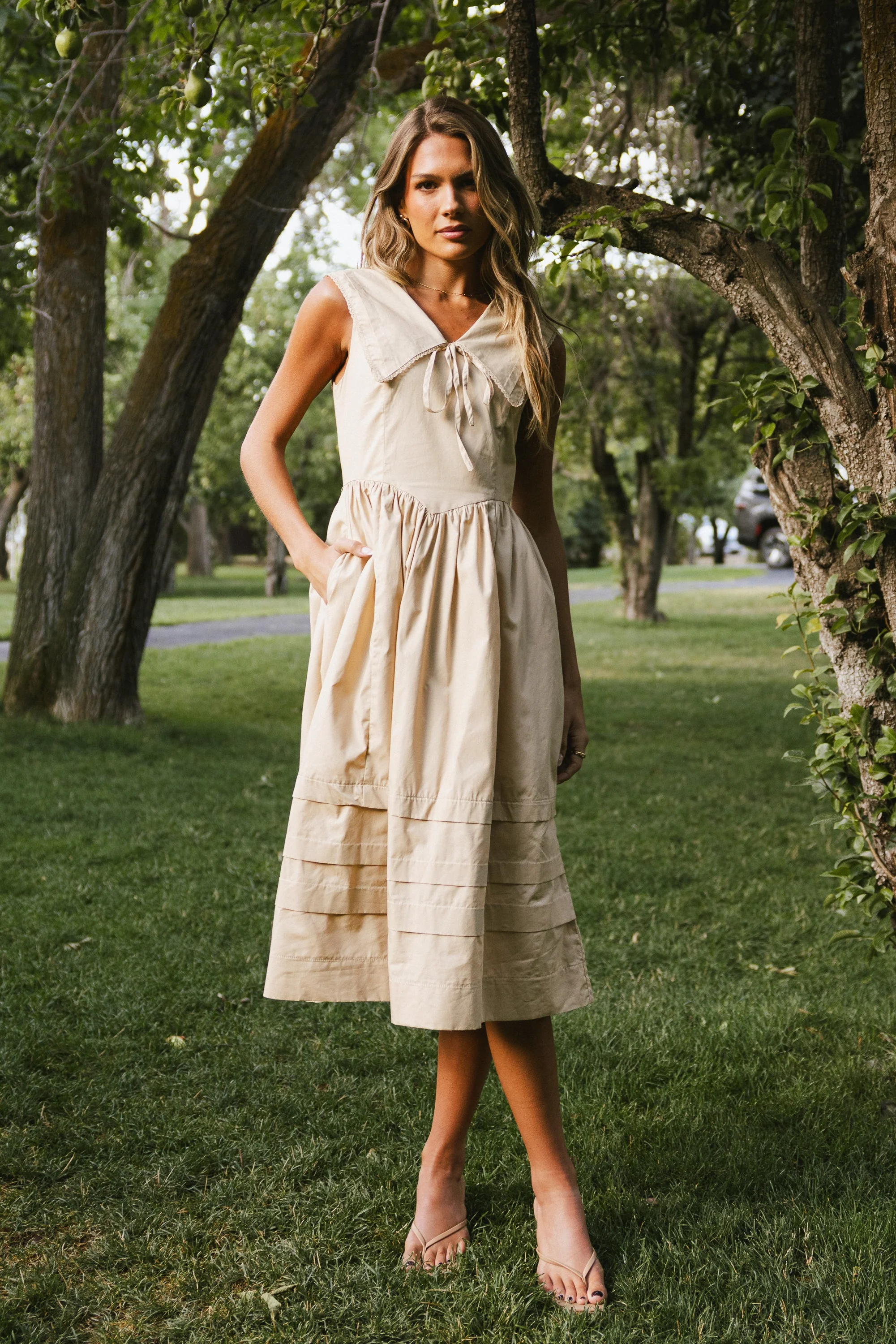 Louie Collared Midi Dress in Taupe