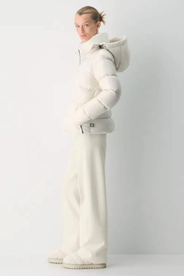 Aritzia The Supersnug Puff