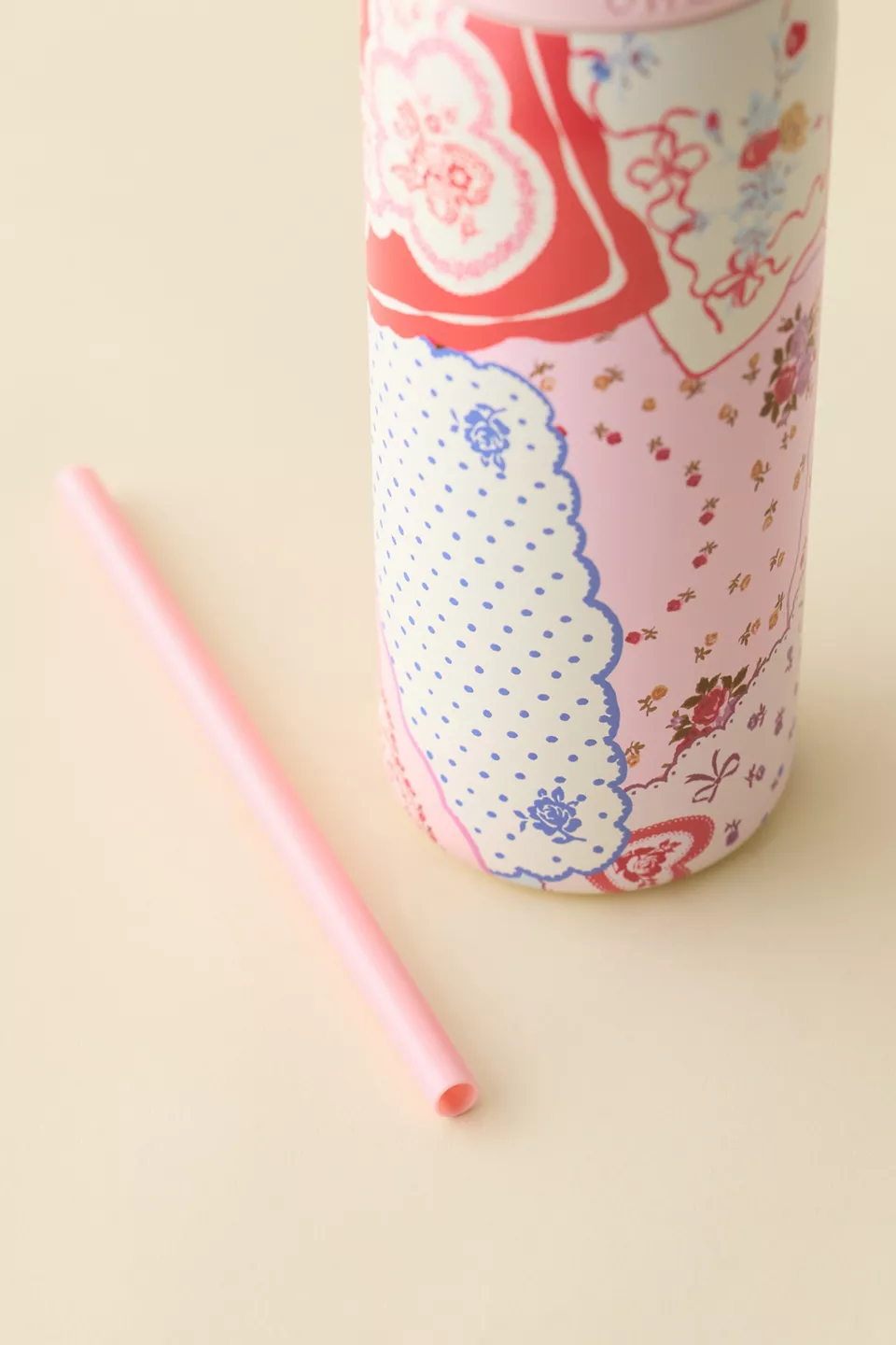 Owala UO Exclusive Hankies Print FreeSip 32 oz Water Bottle - luluinthesky