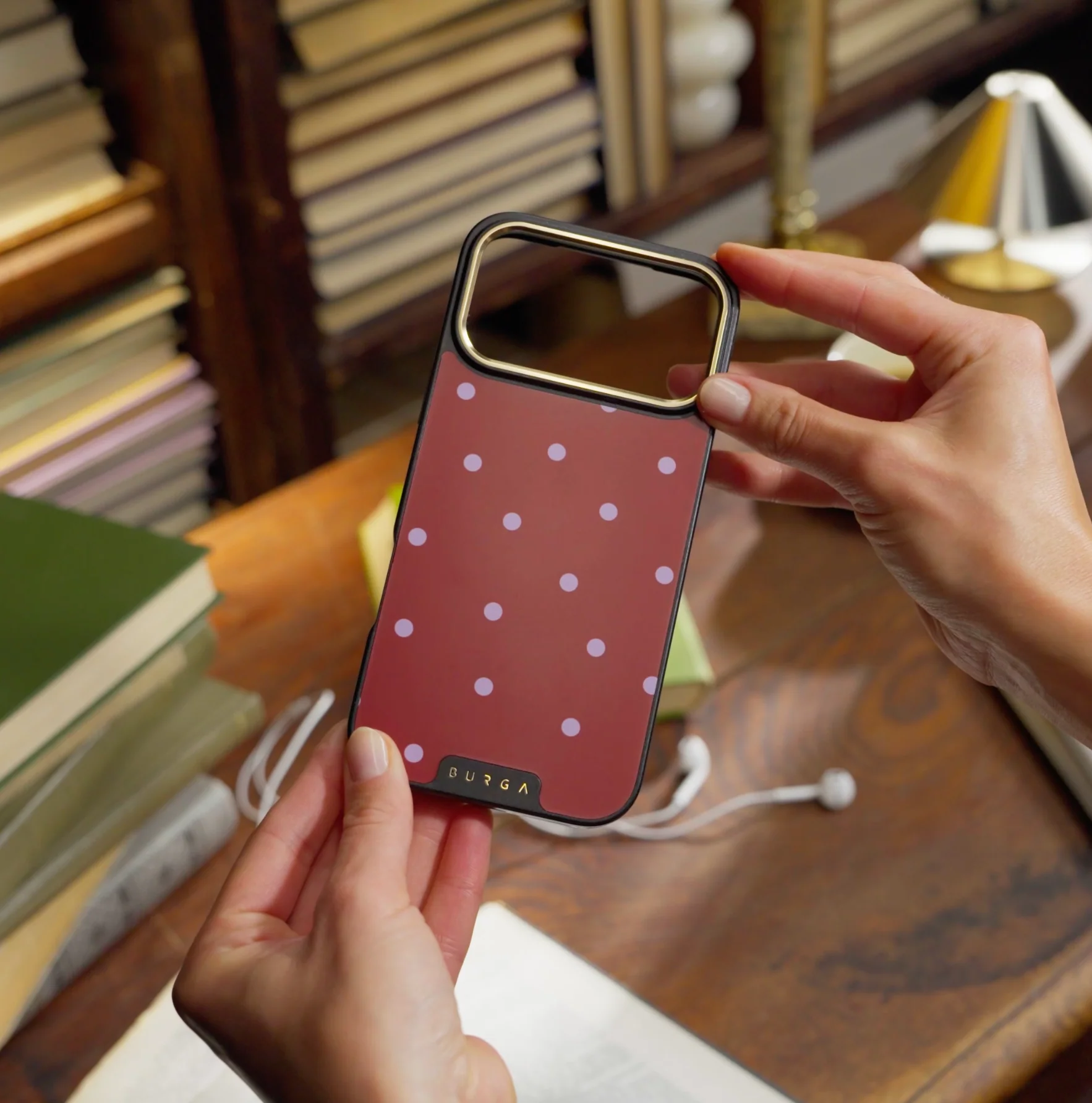 Curated - iPhone 11 Pro Max ケース
