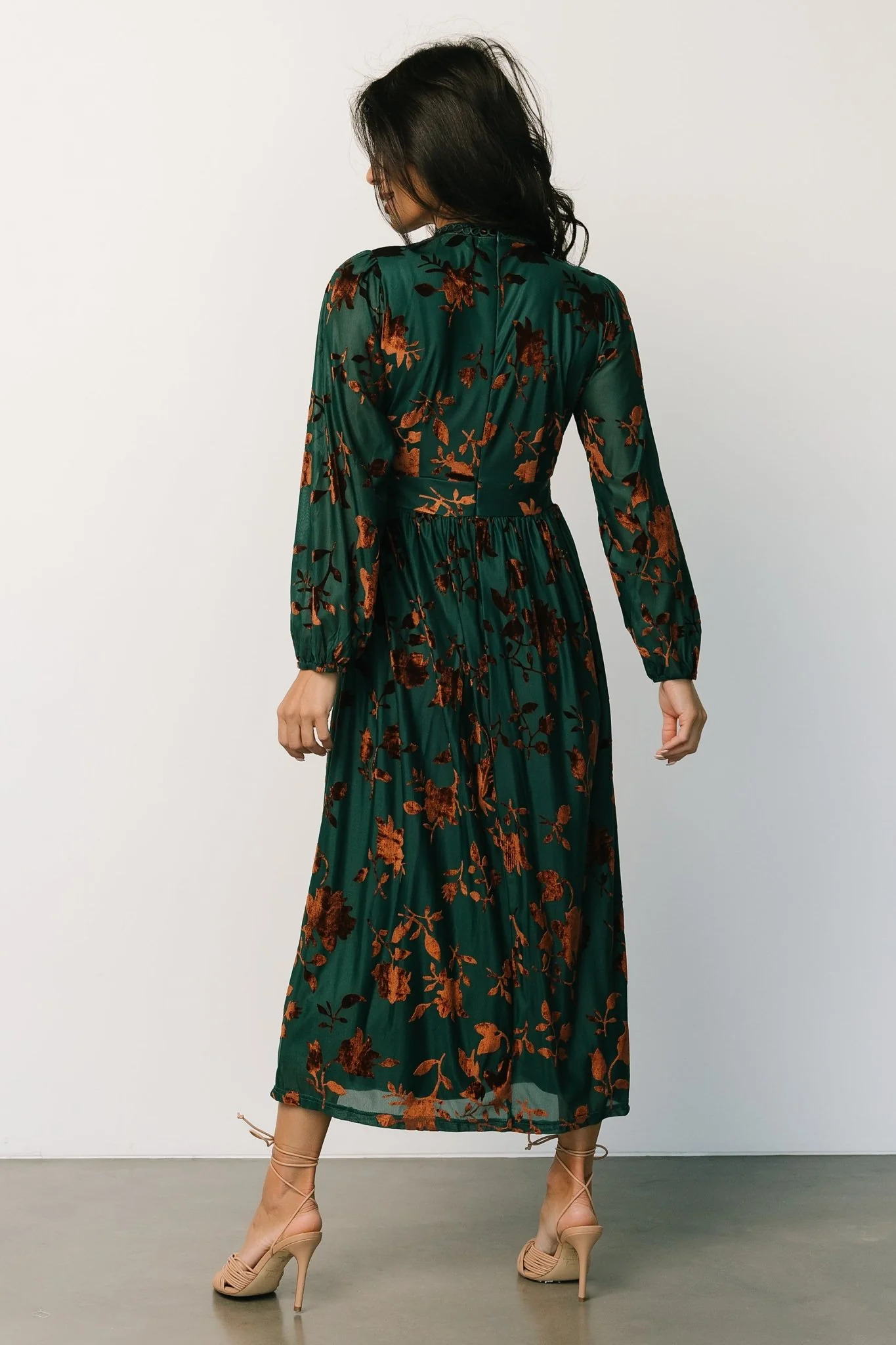 Christine Velvet Embossed Midi Dress | Jade - luluinthesky