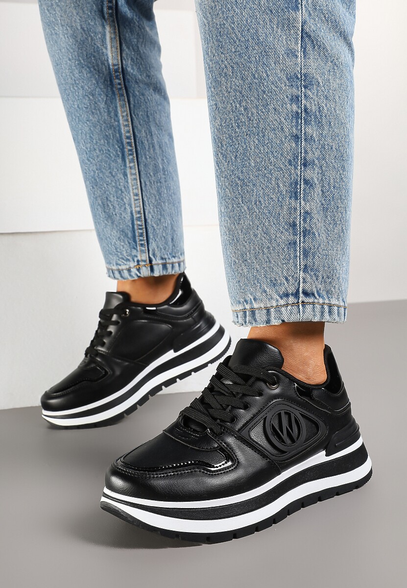 Białe Sneakersy na Platformie ze Sznurowaniem i Ozdobą Arivania