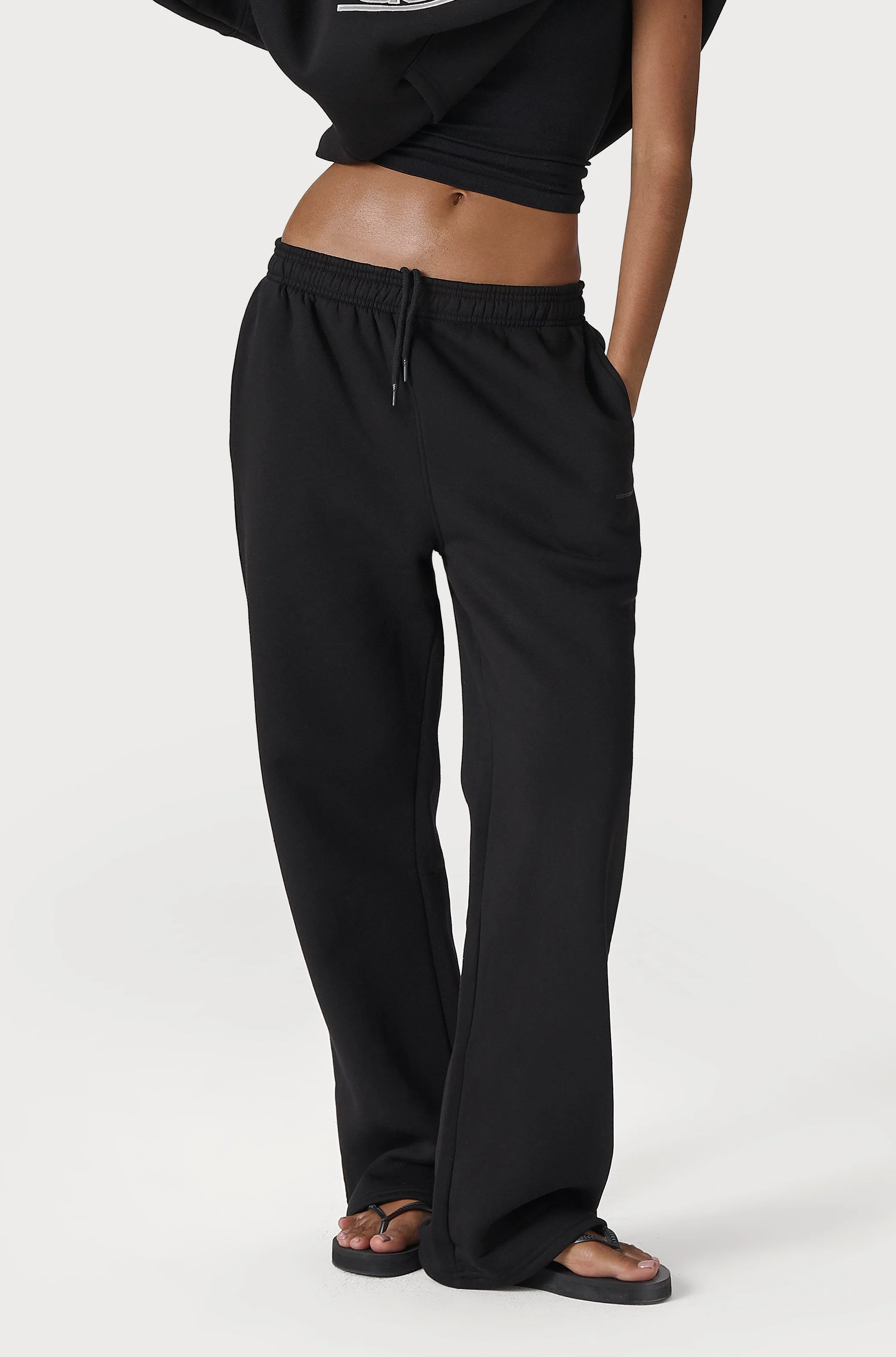 Trademark Wide Leg Sweatpants in Road Black