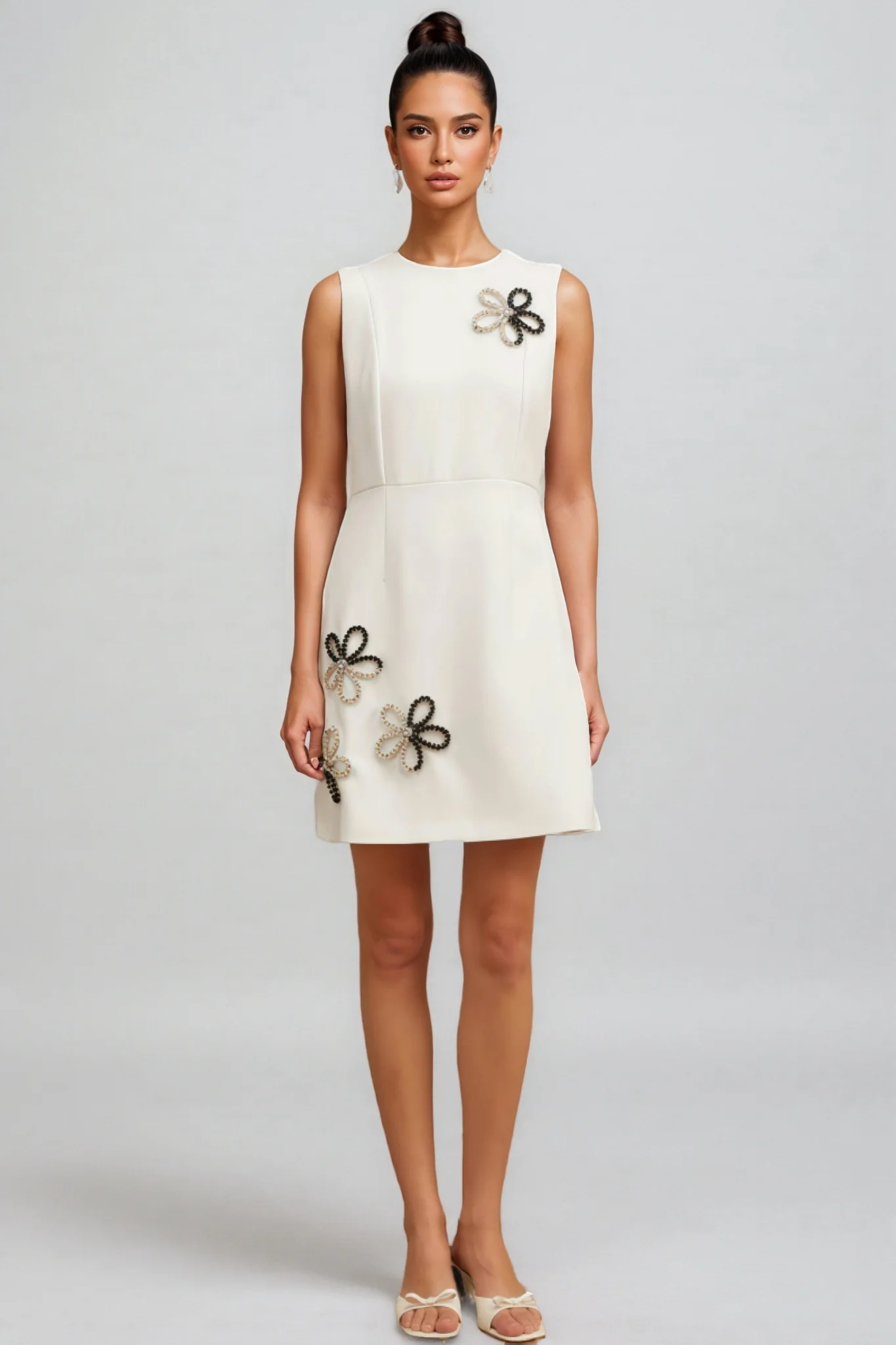 Vida White Round Neck Floral Mini Dress