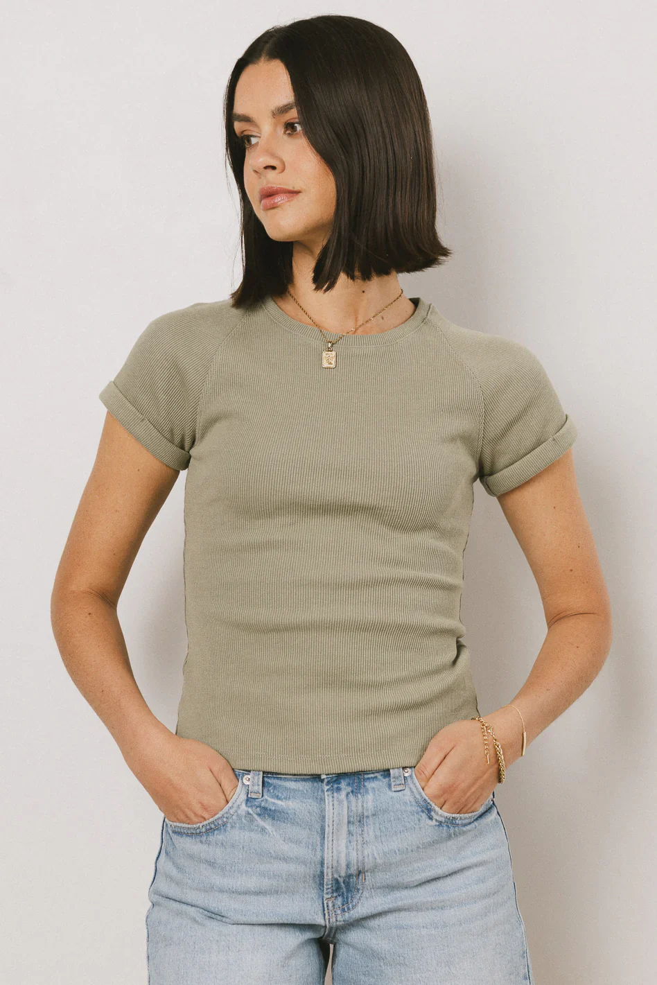 Kammie Ribbed Basic Tee in Sage