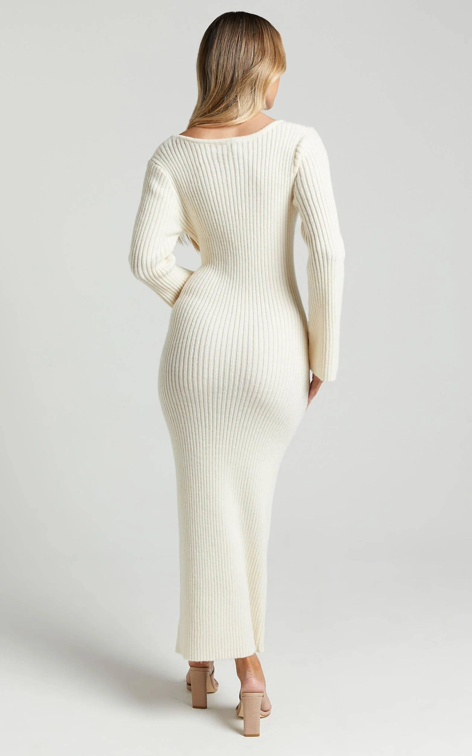 Nina knitted Maxi Dress - Scoop Neck Knitted Maxi Dress in Beige