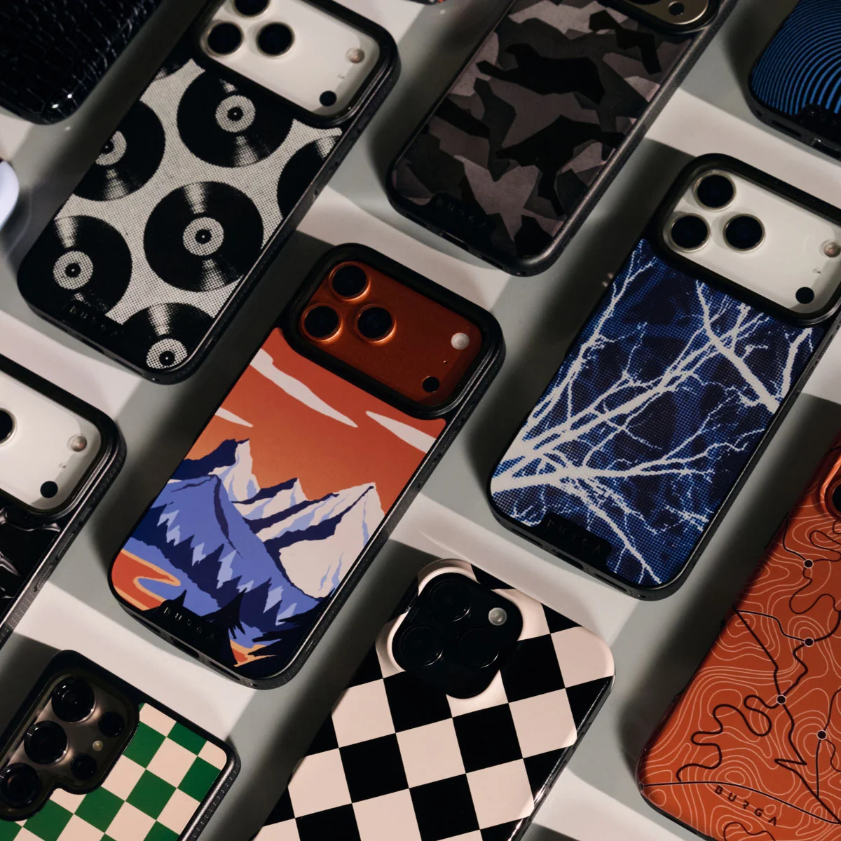 Summit - iPhone 11 Pro Max ケース