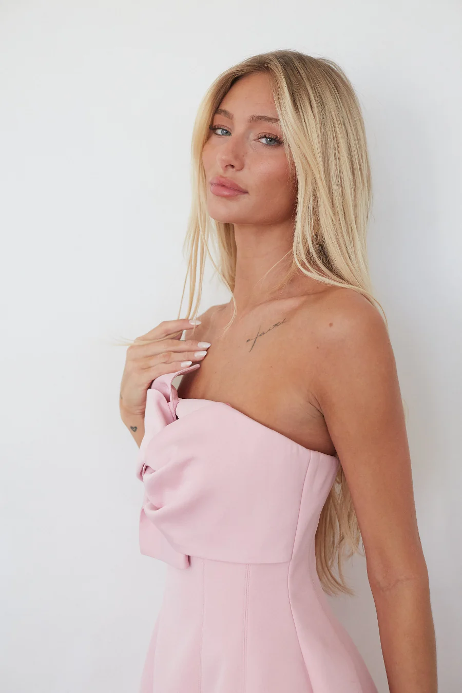 Alix Twist Front Bubble Mini Dress - luluinthesky
