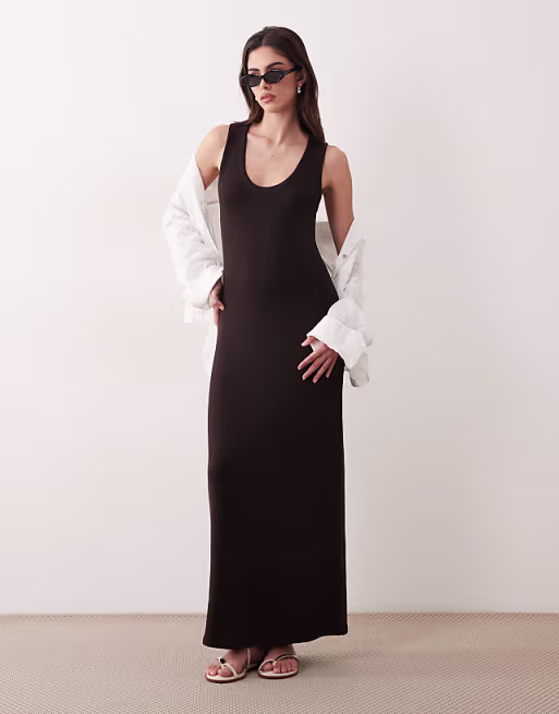 lightweight bouclé scoop maxi dress in chocolate
