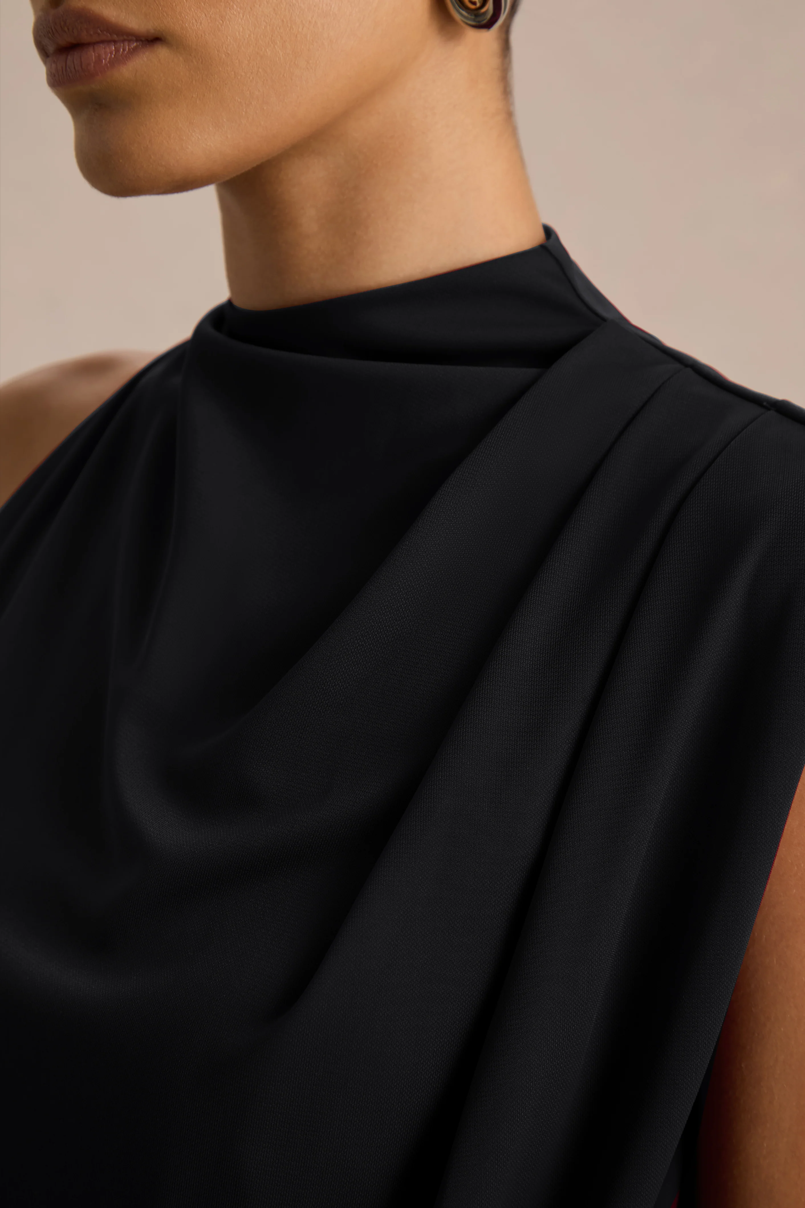 Umaira | Black High-Neck Maxi Dress