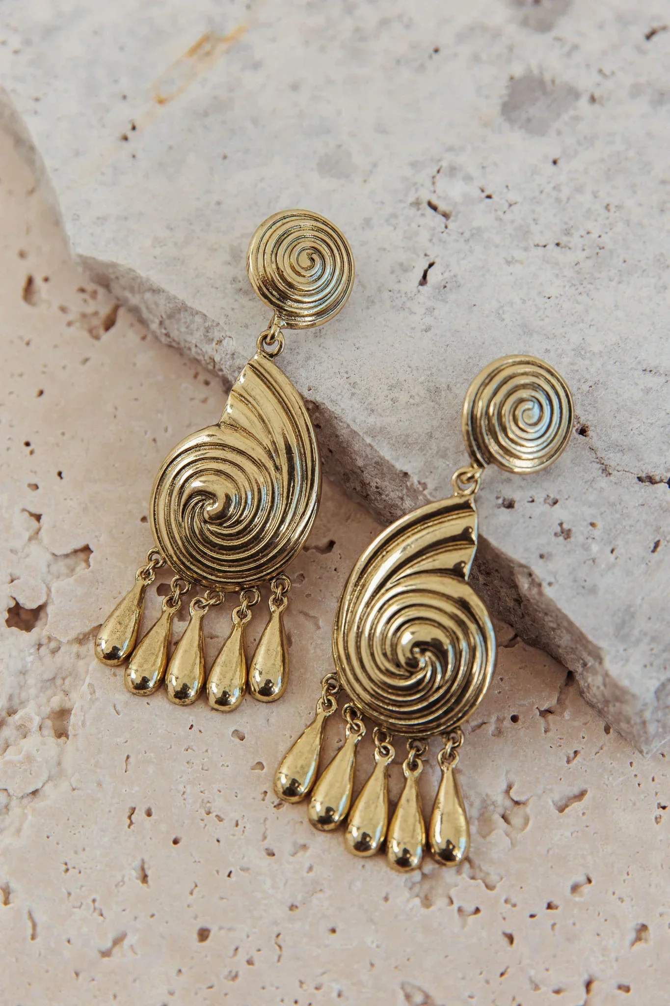 Barbados Spiral Shell Earrings Brushed Gold - luluinthesky