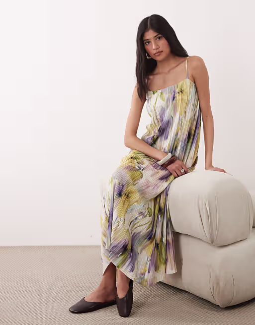 sleeveless square neck plisse midi dress in blurred floral print