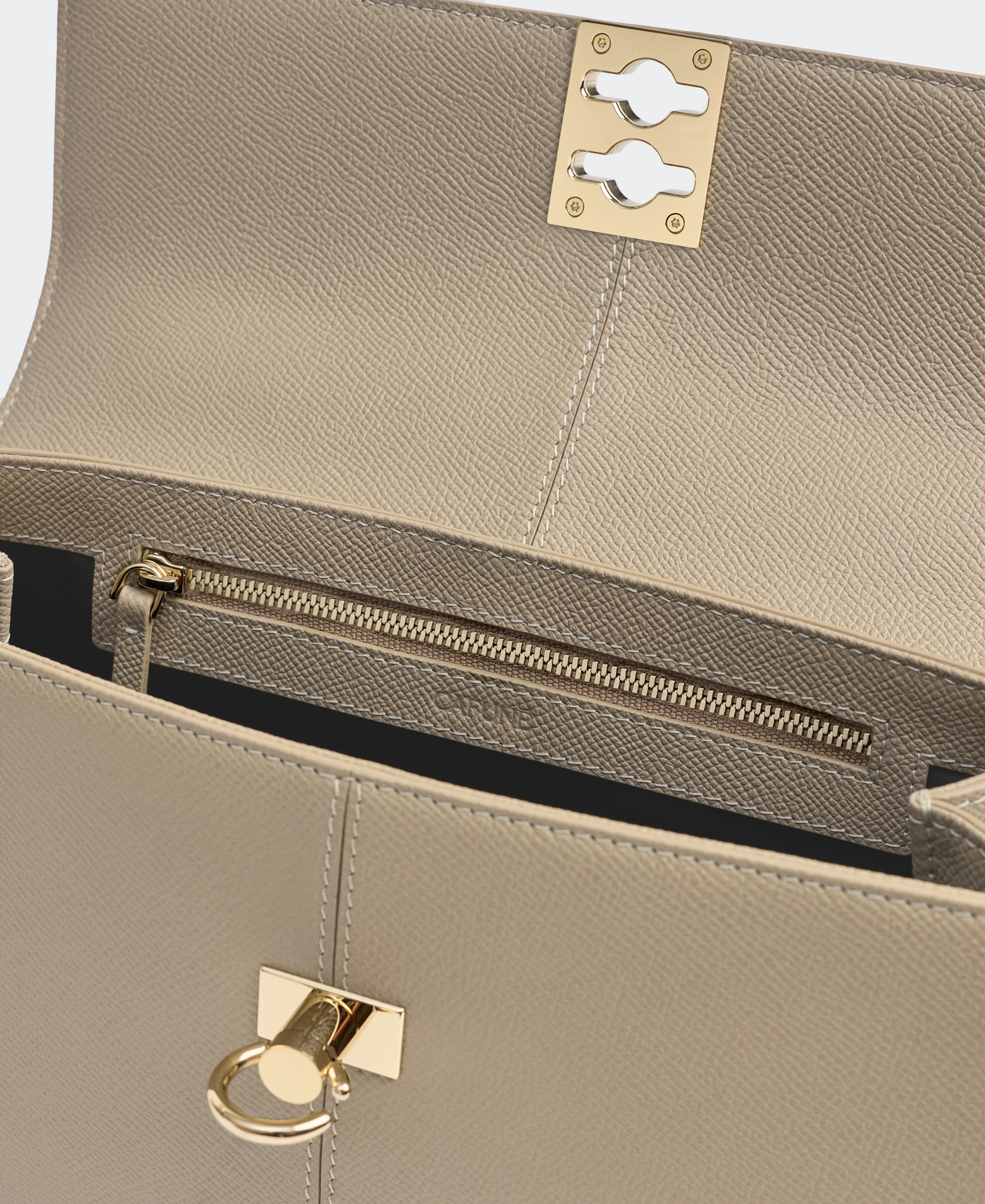 Medium Stance - Taupe