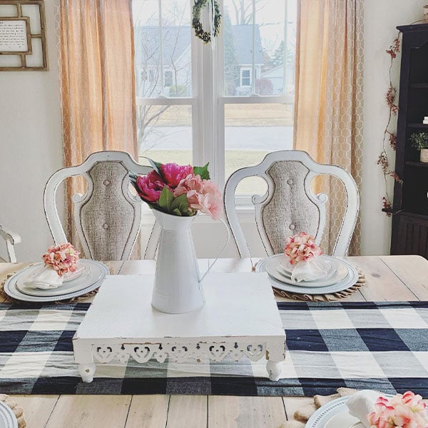 Scalloped Edge French Country Risers