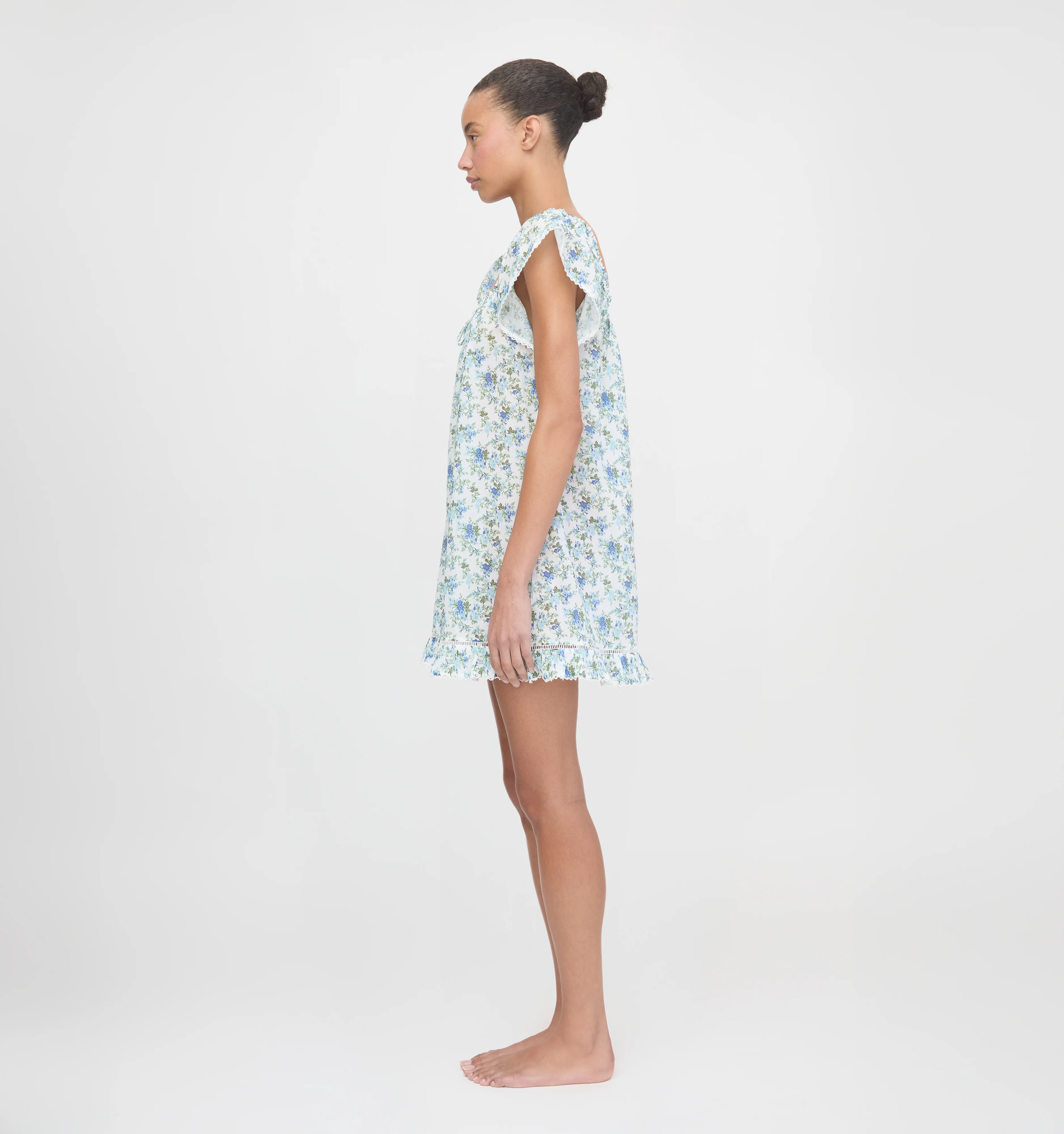 The Lucinda Nightgown - English Daisy