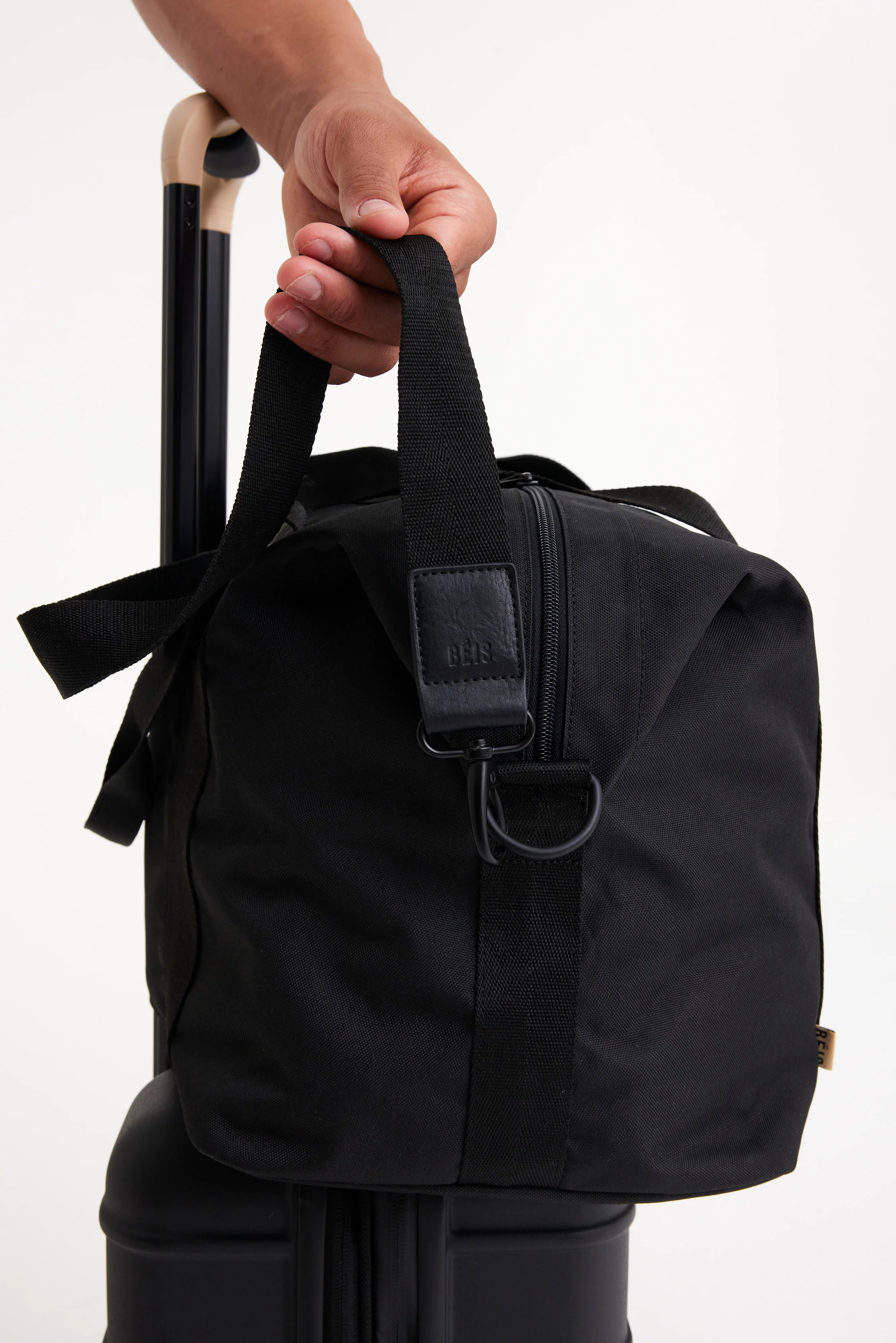 BEIS 'The BÉISics Duffle in Black