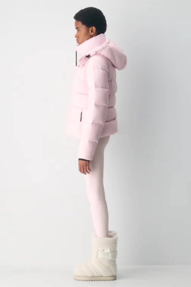 Aritzia The SuperSnug Puff
