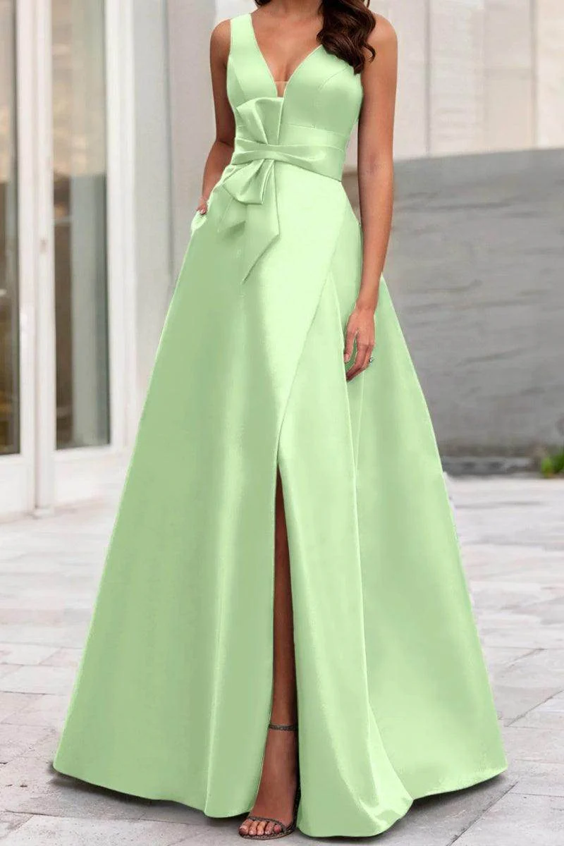 A Line V Neck Sleeveless Mother Of The Bride Dresses CM0341