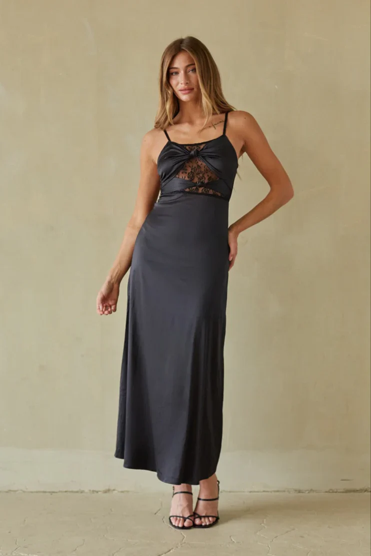 Selma Twist Lace Maxi Dress