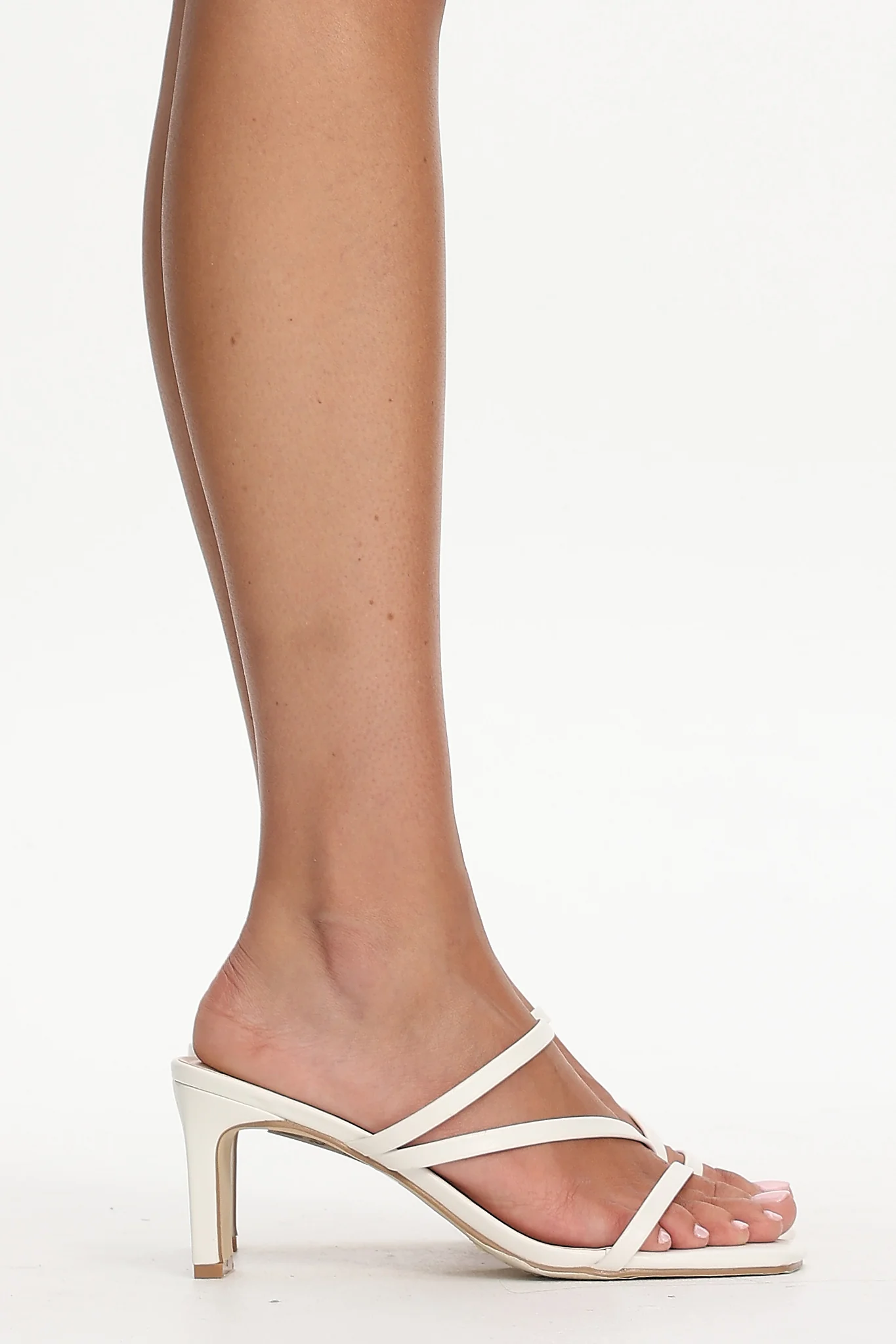 VERALi Ginny Block Heel Mules Chalk White